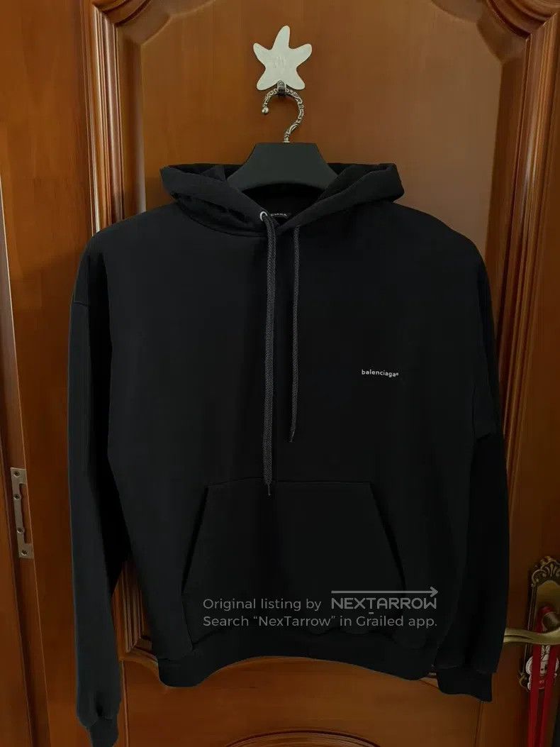 Balenciaga Balenciaga Black Small Logo Hooded Sweatshirt Size US S / EU 44-46 / 1 - 1 Thumbnail