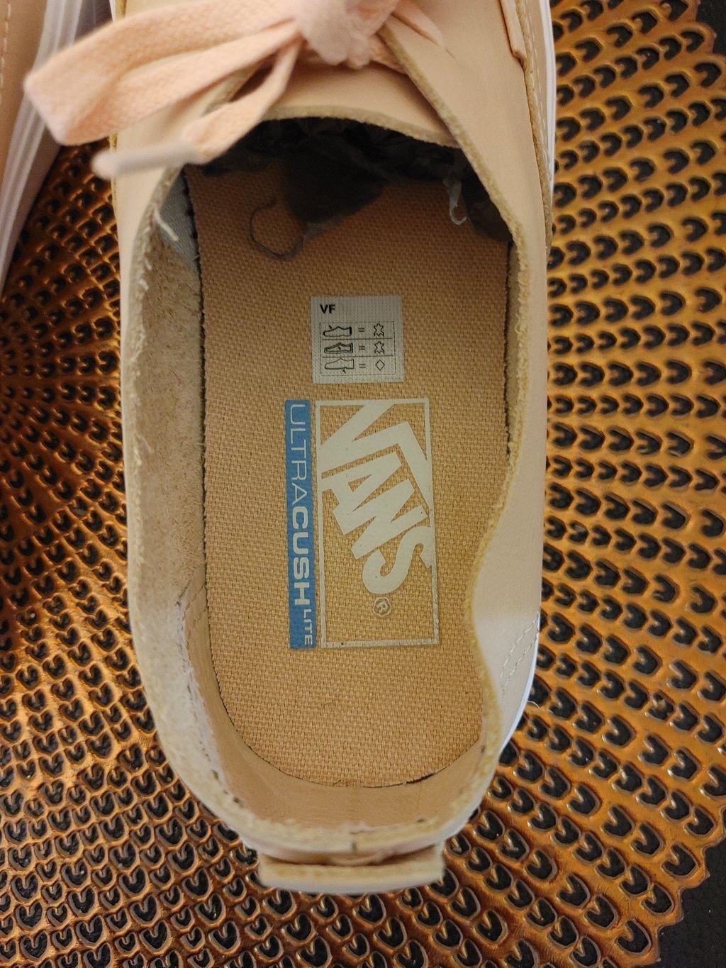 Vans VANS Leather UltraCush Lite Size 7.5 Size US 7.5 / IT 37.5 - 5 Thumbnail