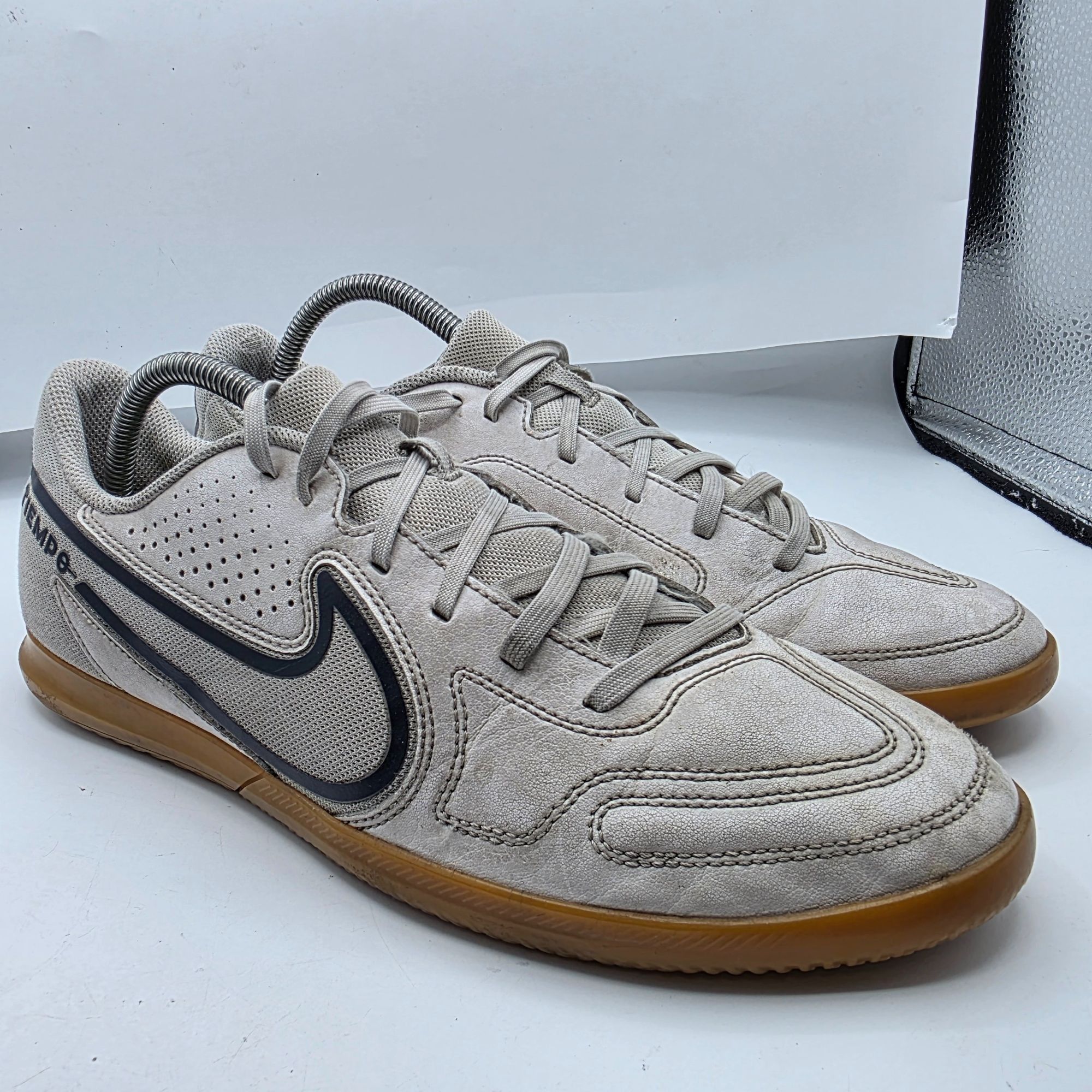 Nike Nike Tiempo Legend 9 IC Mens Size 10 White Indoor Soccer Cle Size US 10 / EU 43 - 1 Thumbnail