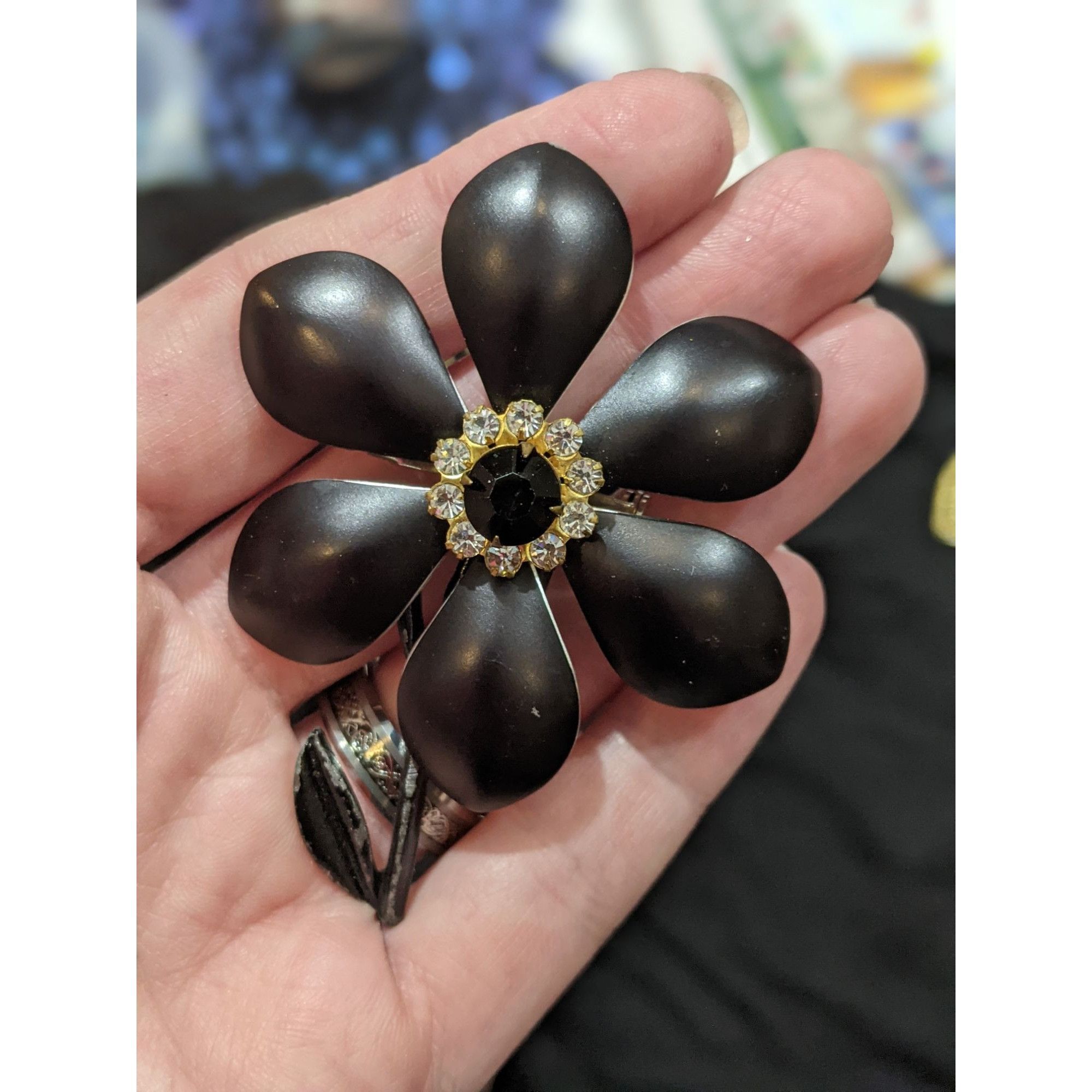 Other Vintage Black Metal Rhinestone Flower Brooch Size ONE SIZE - 5 Thumbnail