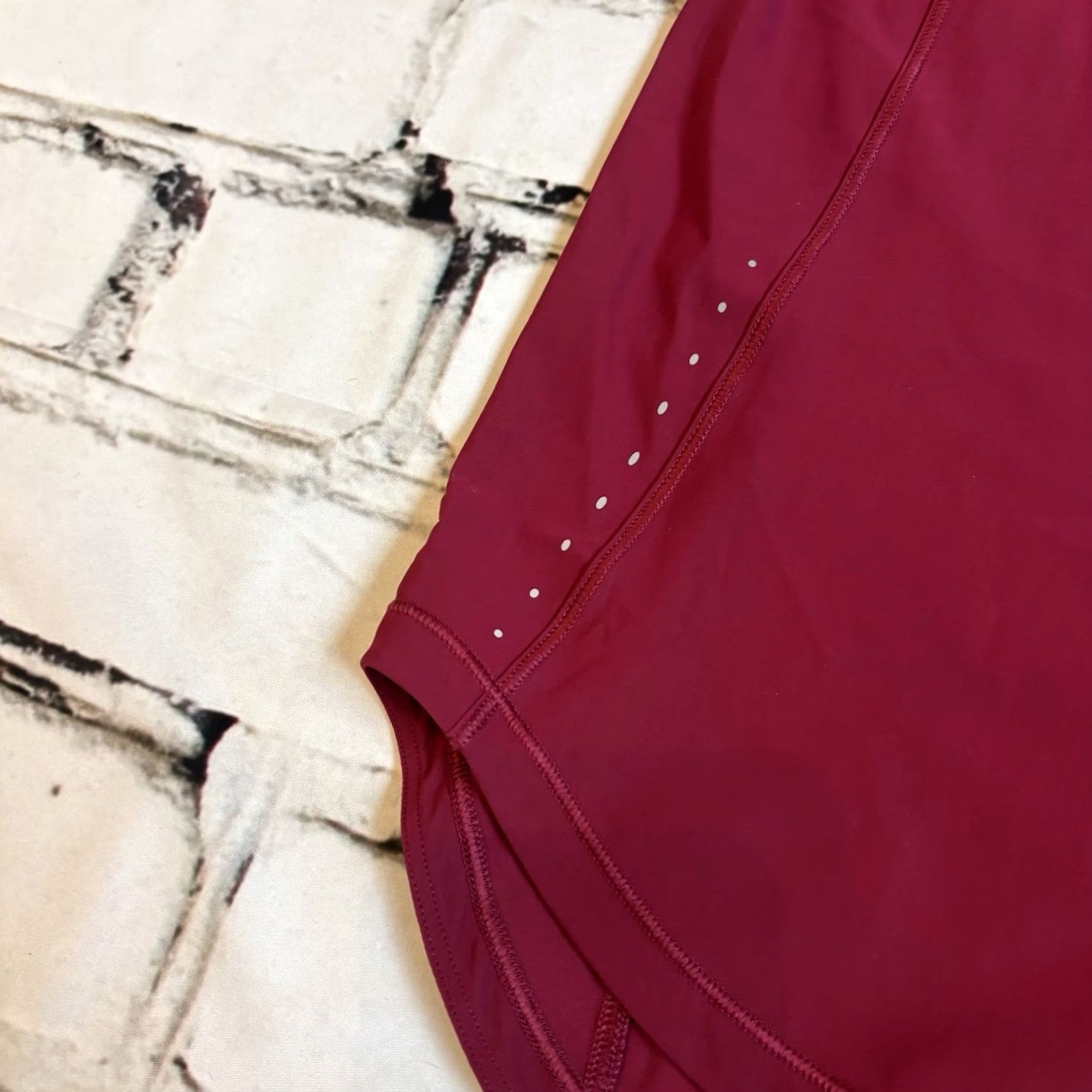 Lululemon Womens Lululemon Open Back Tank Sleeveless Shirt Merlot Red sz Small (4-6) Size S / US 4 / IT 40 - 2 Thumbnail