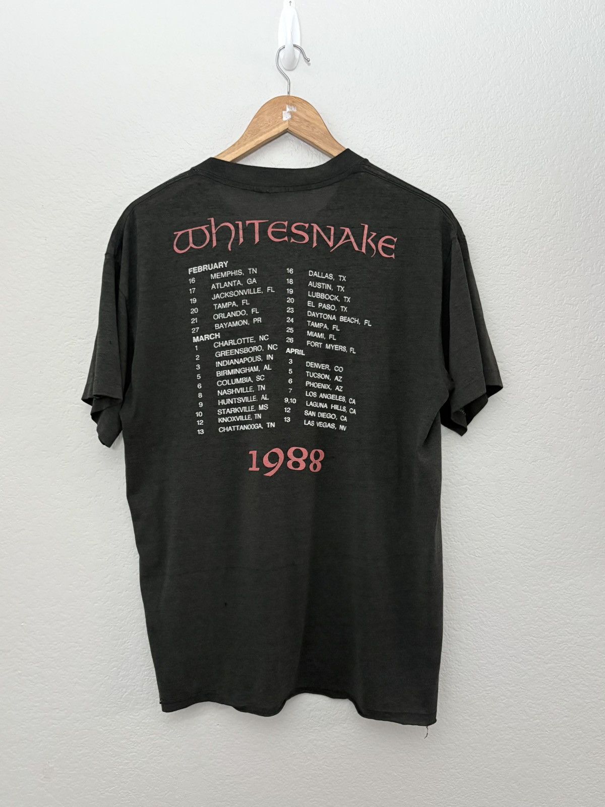 Vintage Whitesnake 1988 Vintage Original Paper Thin Single Stich Tee Size US XL / EU 56 / 4 - 2 Thumbnail