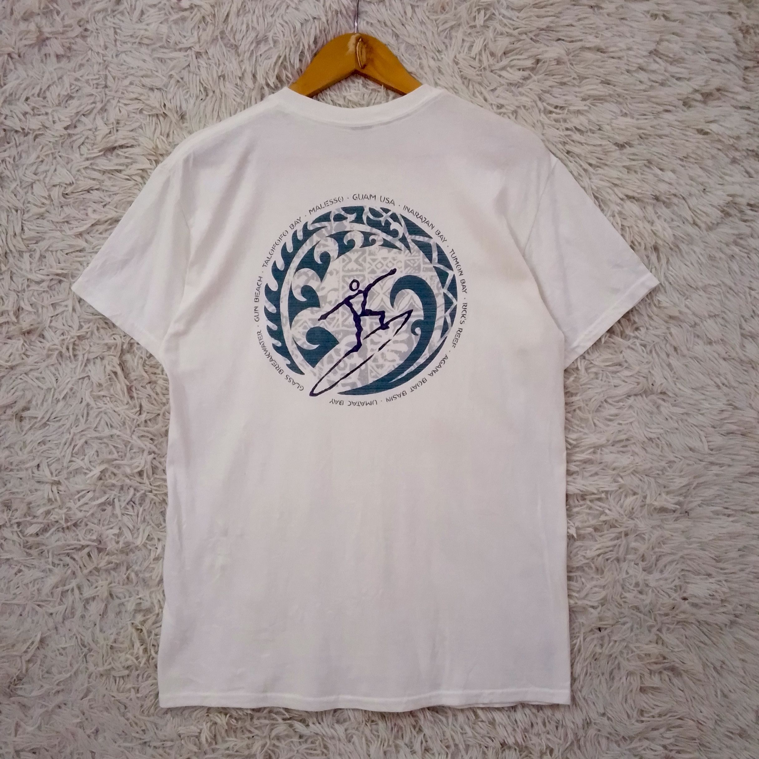 Vintage Vtg Waverider Surf Co. Guam, Usa T-shirt Size US M / EU 48-50 / 2 - 1 Thumbnail