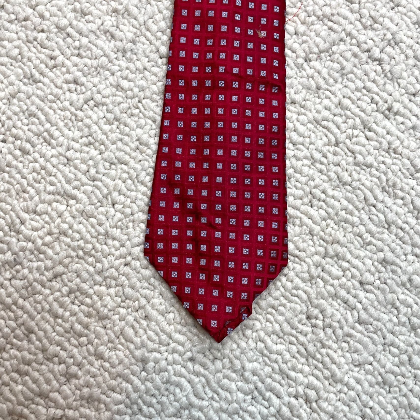 Roundtree & Yorke VINTAGE Roundtree & Yorke Tie Mens OS Red Blue Silk Classic Necktie Work Business Designable Adjustable Geometric Short Width Classic Pattern Mens Size ONE SIZE - 2 Thumbnail