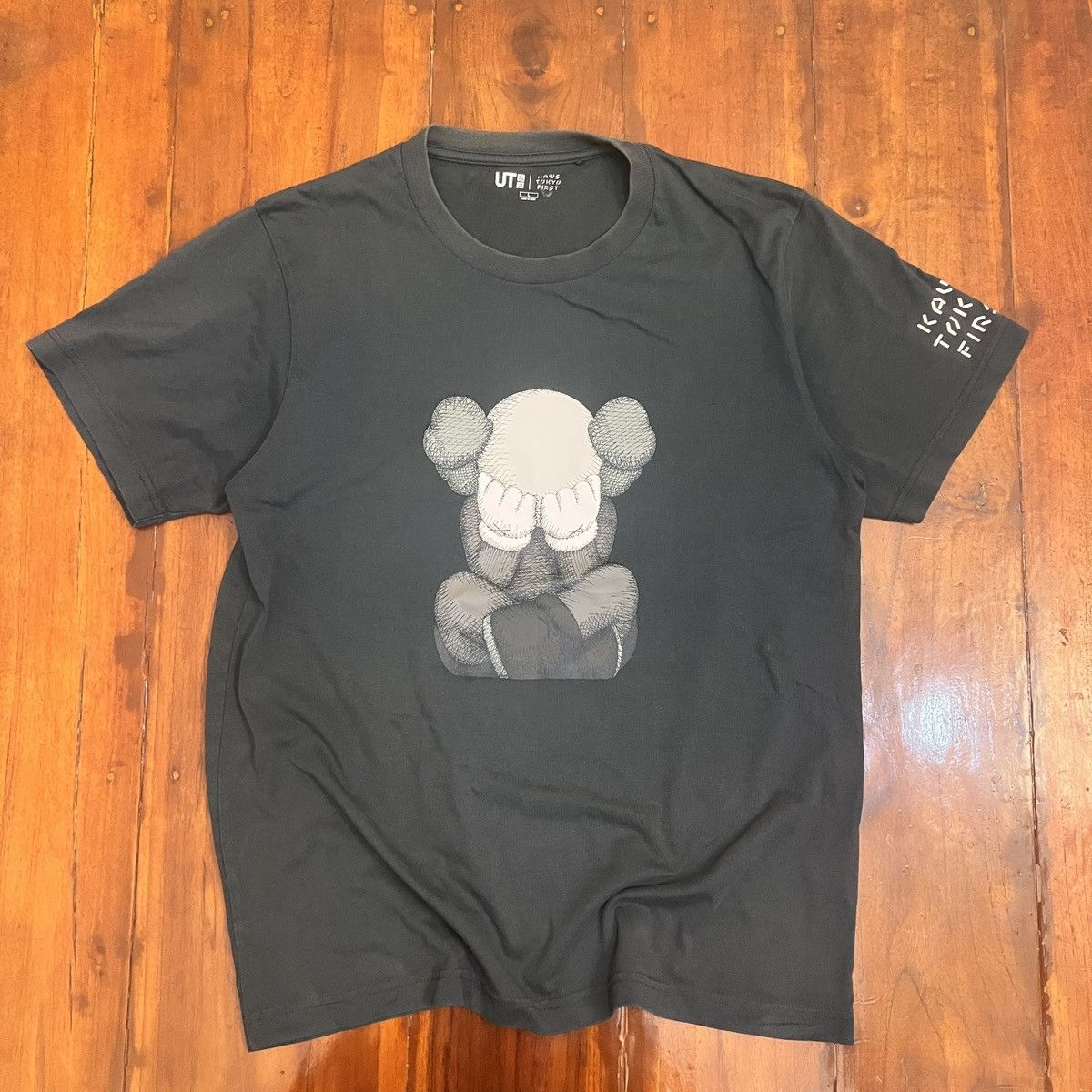 Kaws Kaws Big Logo Shirt Size US L / EU 52-54 / 3 - 1 Thumbnail
