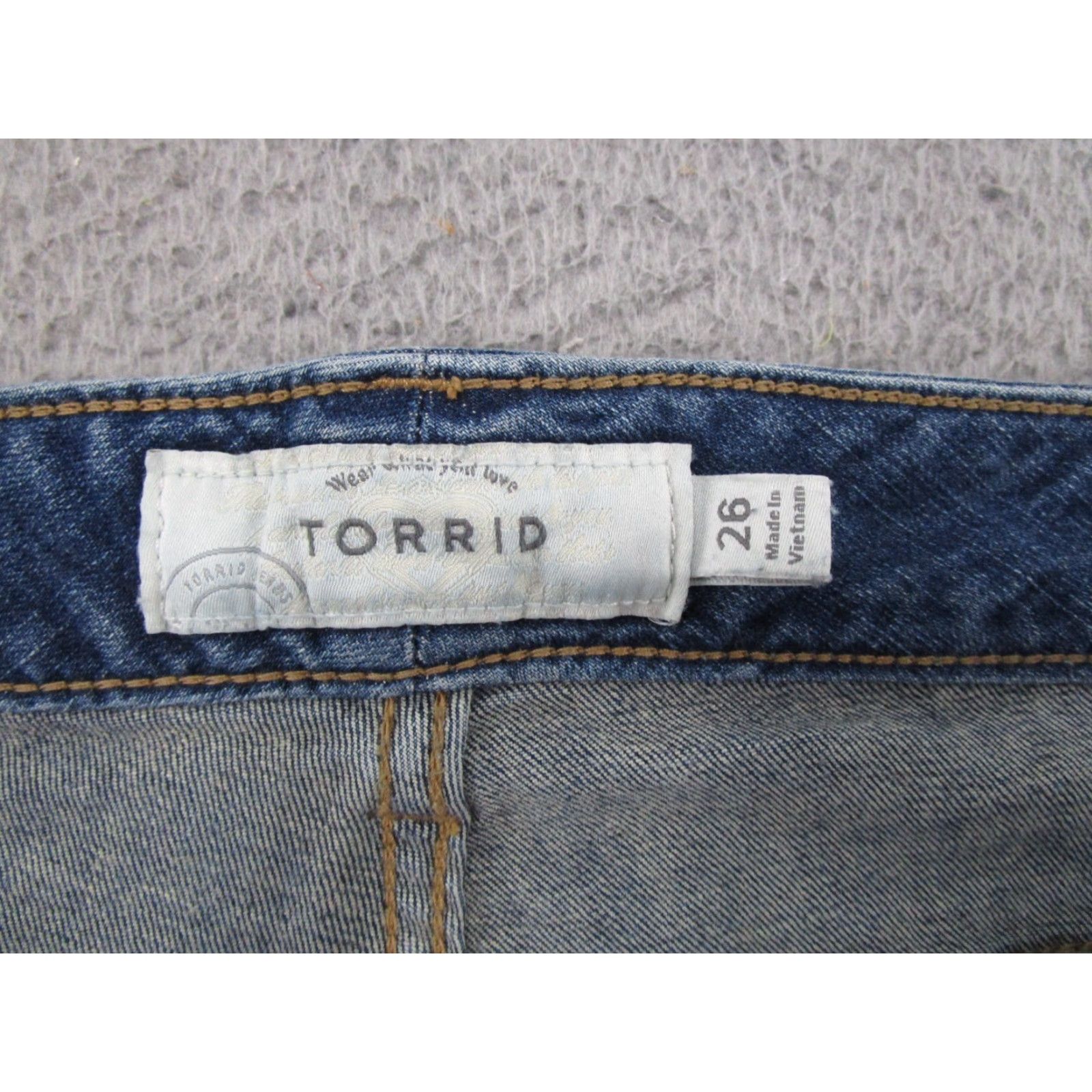 Torrid Torrid Plus Size 26 Denim Shorts Button Fly Blue Stretch High Rise Ladies Casual Summer Beach Walking Jeans Bottoms Shorts Size 26" / US 2 / IT 38 - 3 Thumbnail
