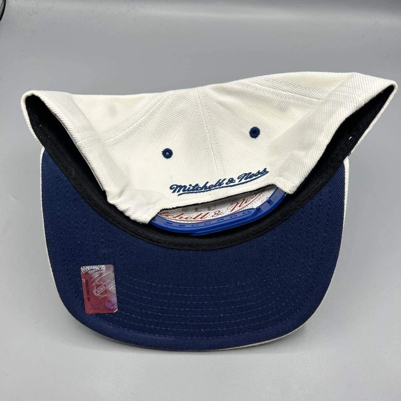 Mitchell & Ness Toronto Maple Leafs Hat Men White Navy Embroidered Snap Back Size ONE SIZE - 3 Thumbnail