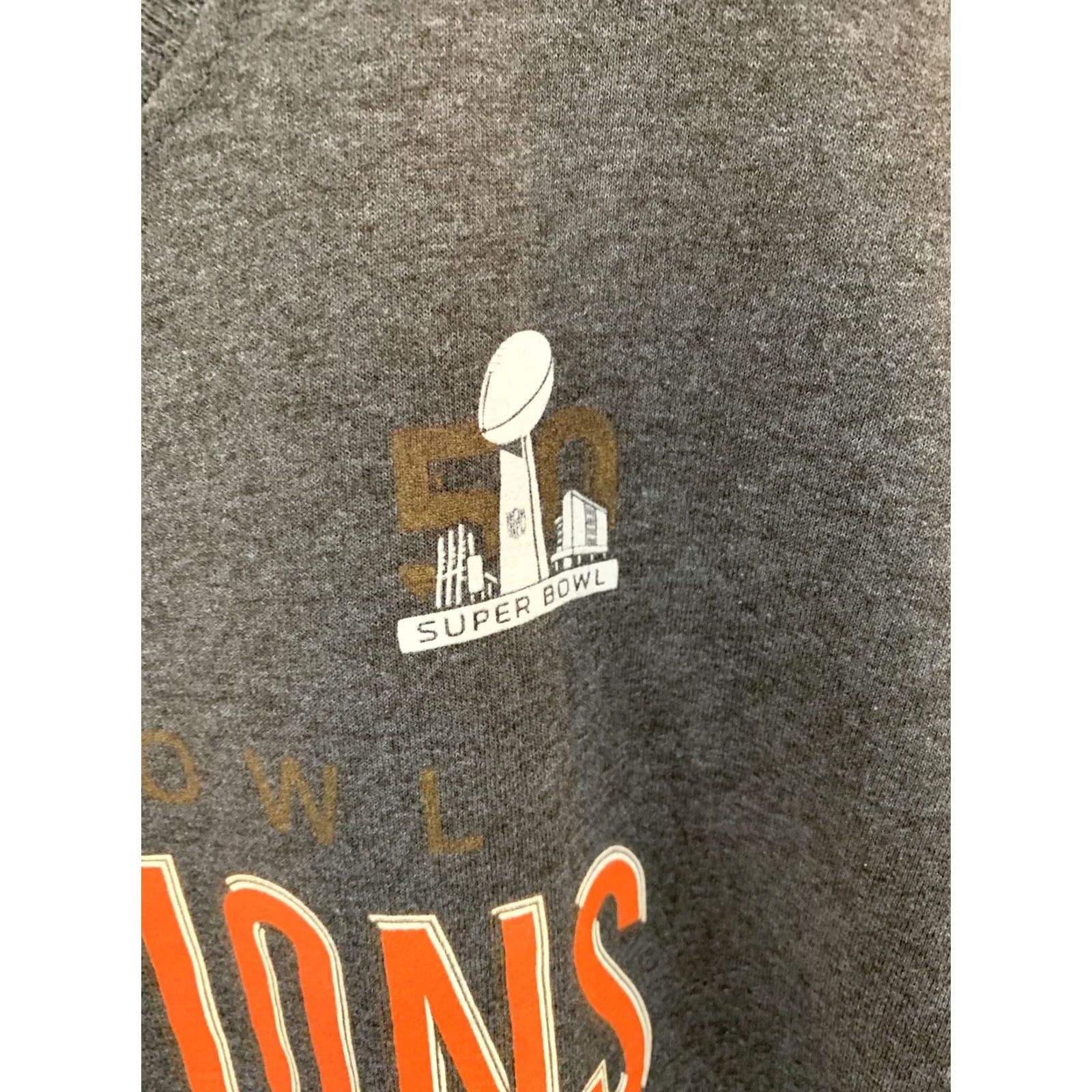 Champion Majestic T-Shirt Denver Broncos Super Bowl 50 Champions Gray XL R3 VGUC Men Short Sleeve Graphic Tee Size US XL / EU 56 / 4 - 3 Thumbnail