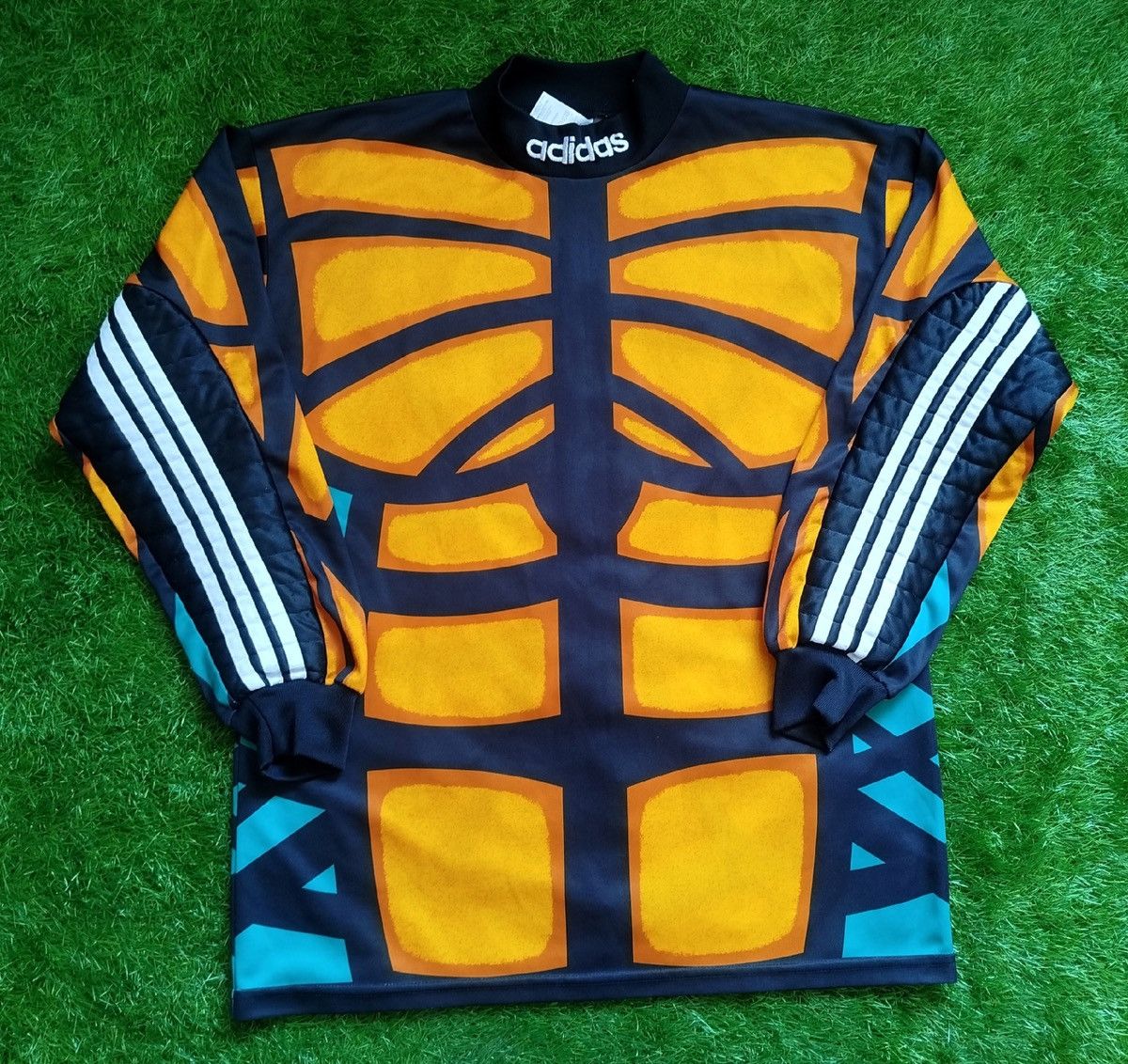 Adidas Adidas 1995/1996 vintage football goalkeeper template shirt Size US S / EU 44-46 / 1 - 1 Thumbnail