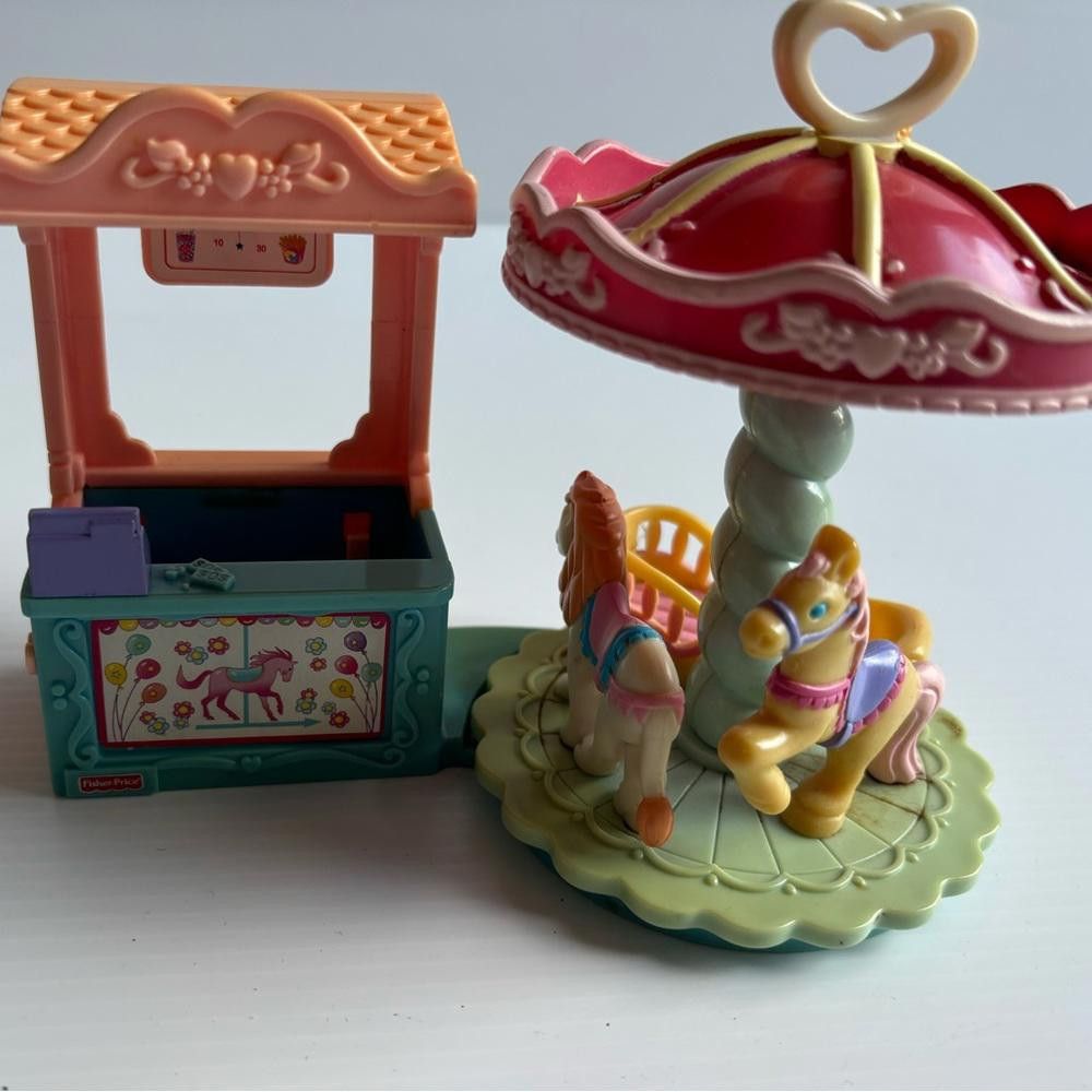 Designer Sweets Street Merry Go Round Ride - 2002 Loving Family Size ONE SIZE - 2 Thumbnail