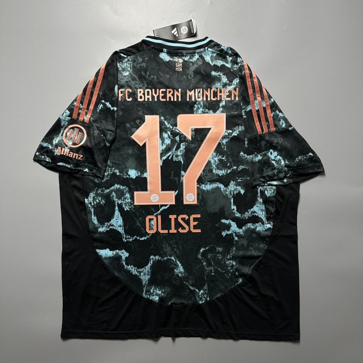 Vintage BAYERN ADIDAS 2024/2025 FOOTBALL AWAY JERSEY #17 OLISE Size US XXL / EU 58 / 5 - 1 Thumbnail