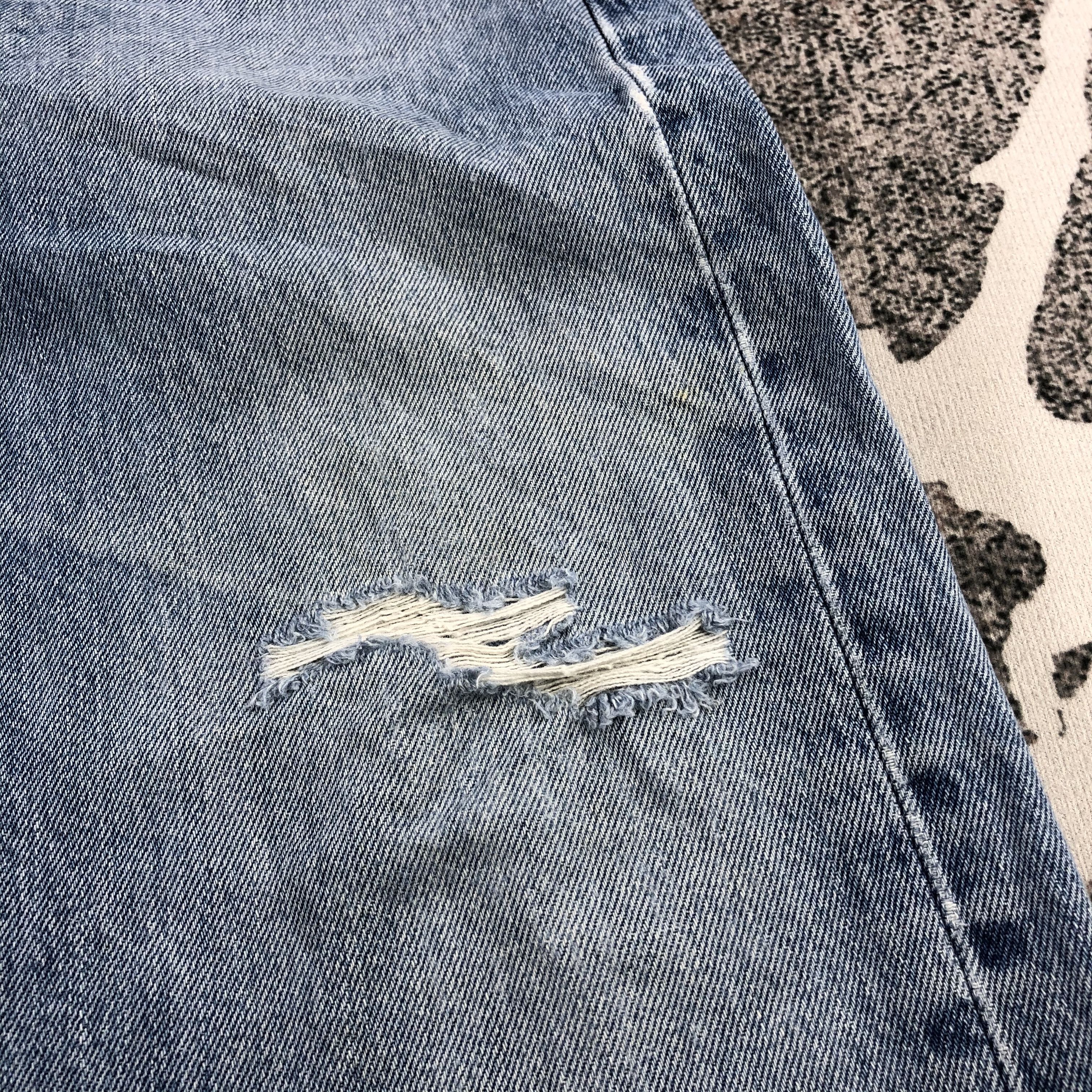 Levi's Vintage Levis 505 Jeans Distress Faded Blue KJ1051 Size US 36 / EU 52 - 10 Thumbnail