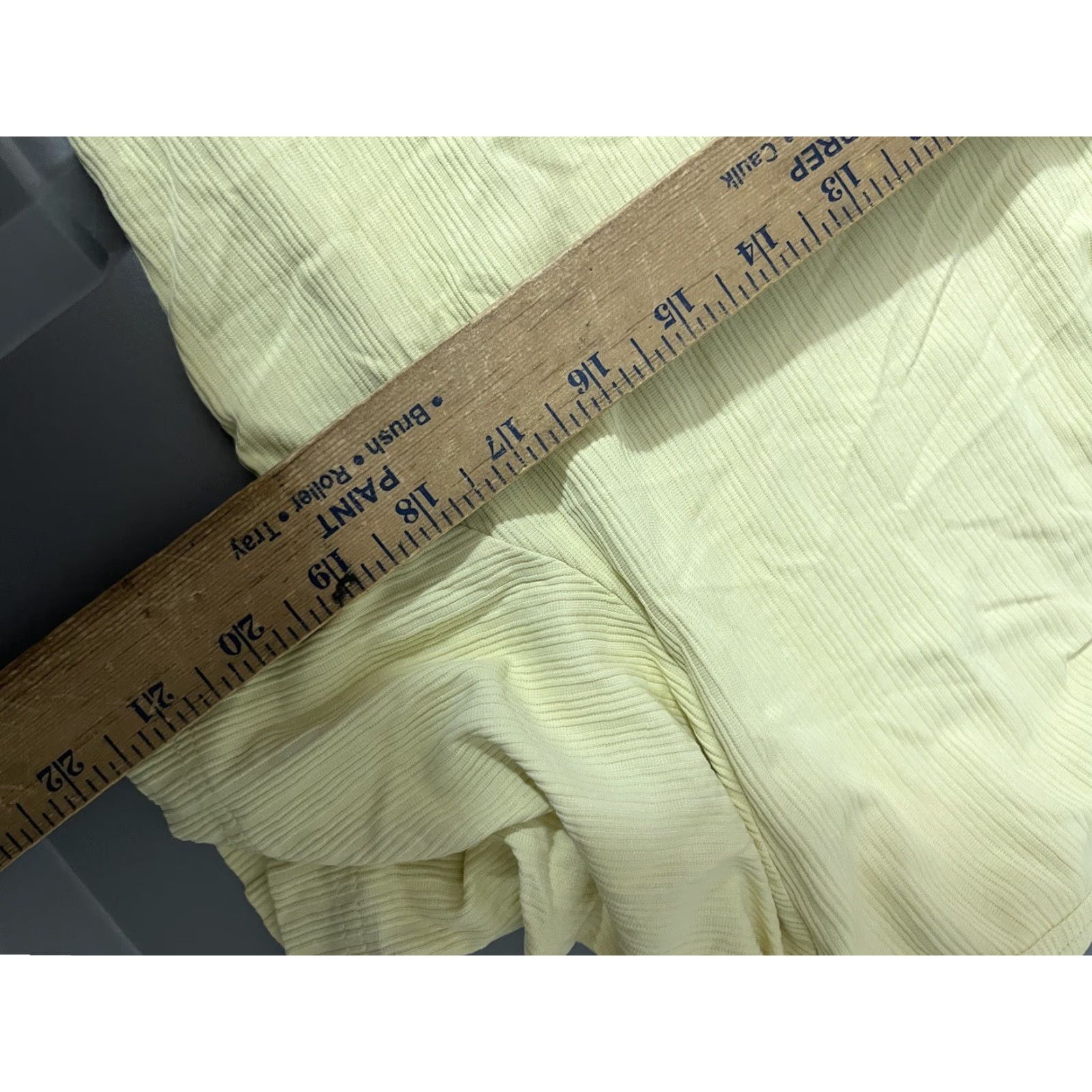 Versace Versace Classic soft mens ribbed tshirt Authenticated Medium Yellow Authentic Size US L / EU 52-54 / 3 - 5 Thumbnail