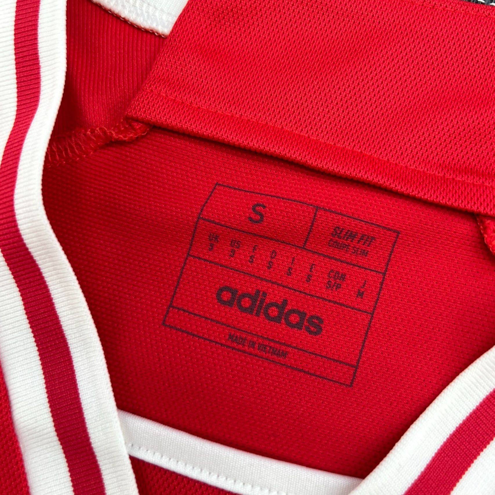 Adidas BNWT Benfica Adidas 2023-2024 Home Football Jersey Mens Small Adult Red Shirt Size US S / EU 44-46 / 1 - 4 Thumbnail