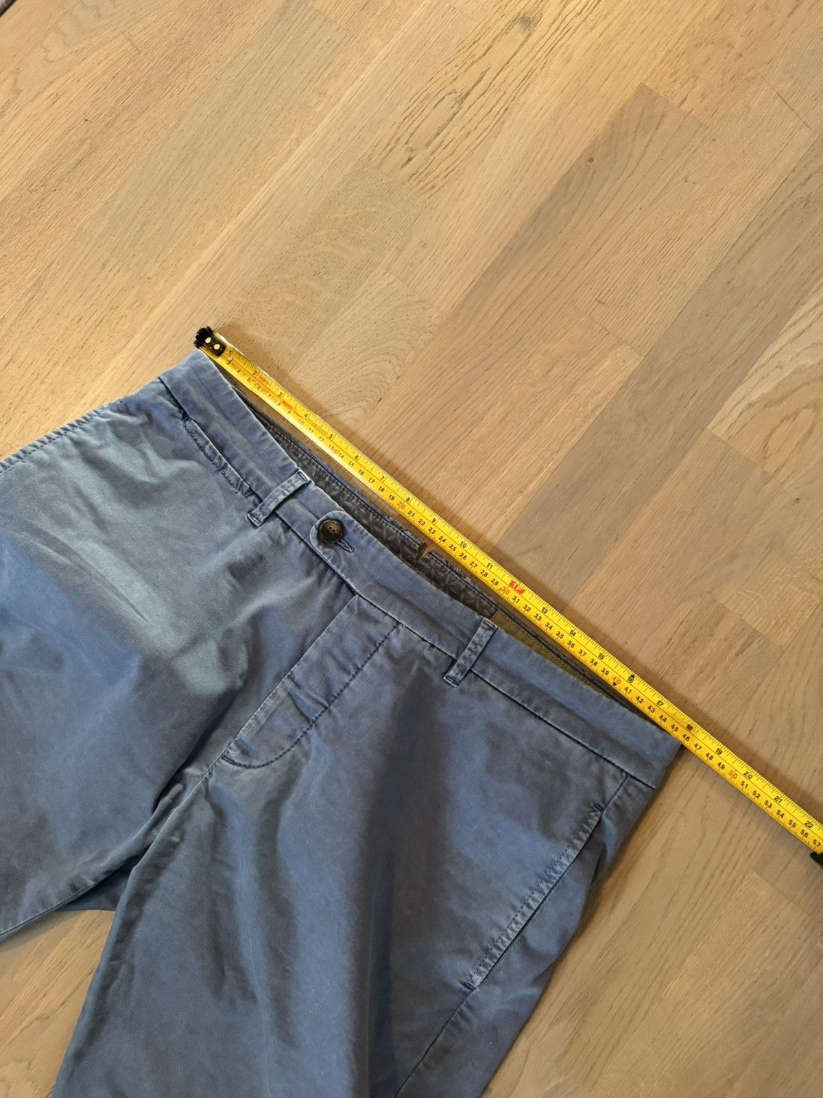 Jacob Cohen JACOB COHEN SHORTS see REAL SIZES IN PHOTOS BY TAPE MEASURE Size US 35 - 3 Thumbnail