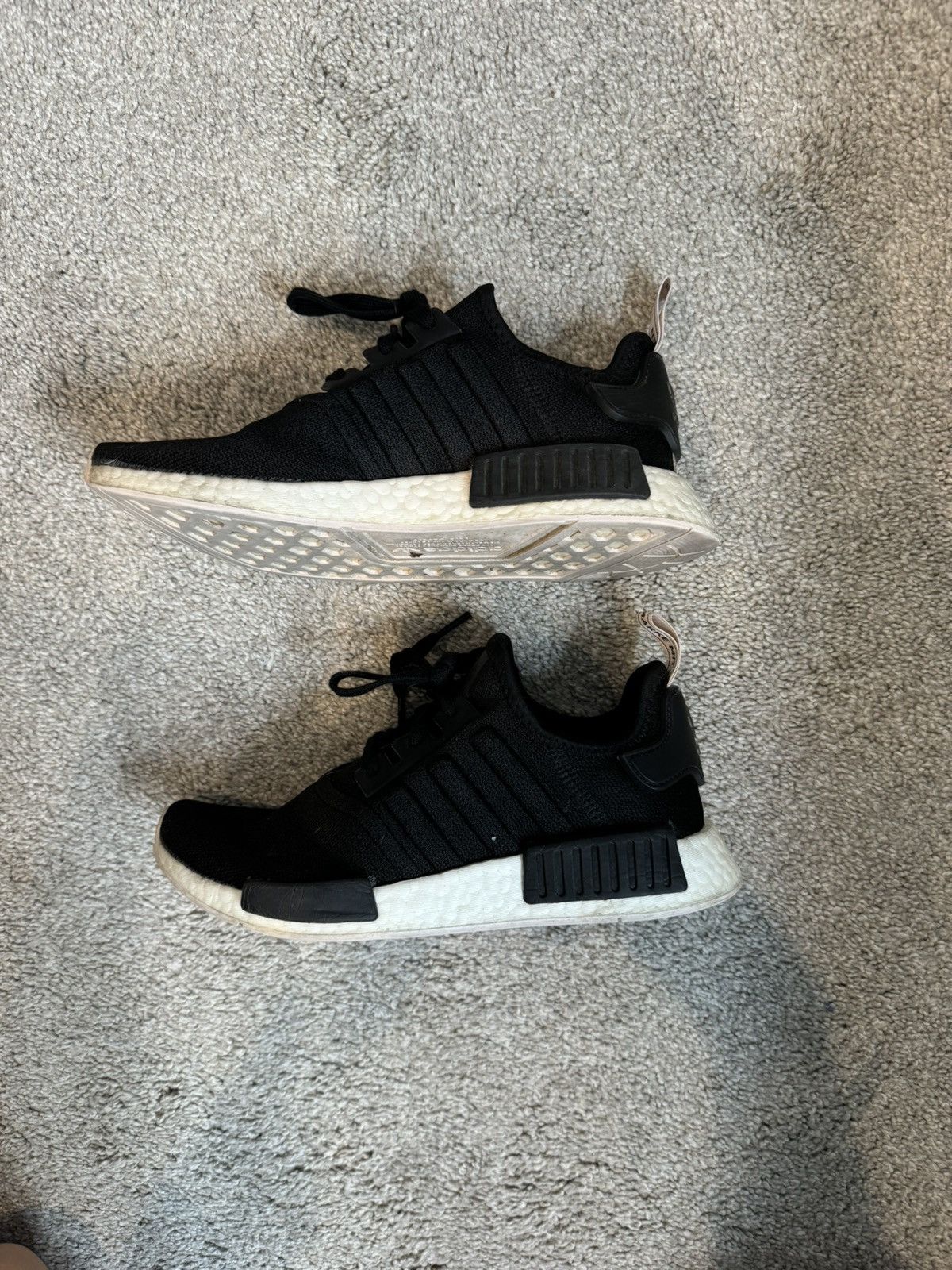 Adidas Women’s NMD R1 orchid Size US 8 / IT 38 - 3 Thumbnail