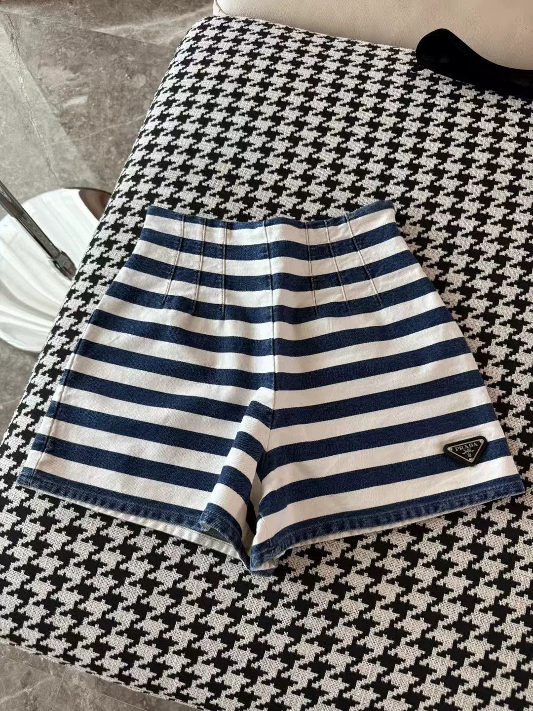 Prada Prada Blue Striped Denim Shorts Size 38" / US 16 / IT 52 - 1 Thumbnail