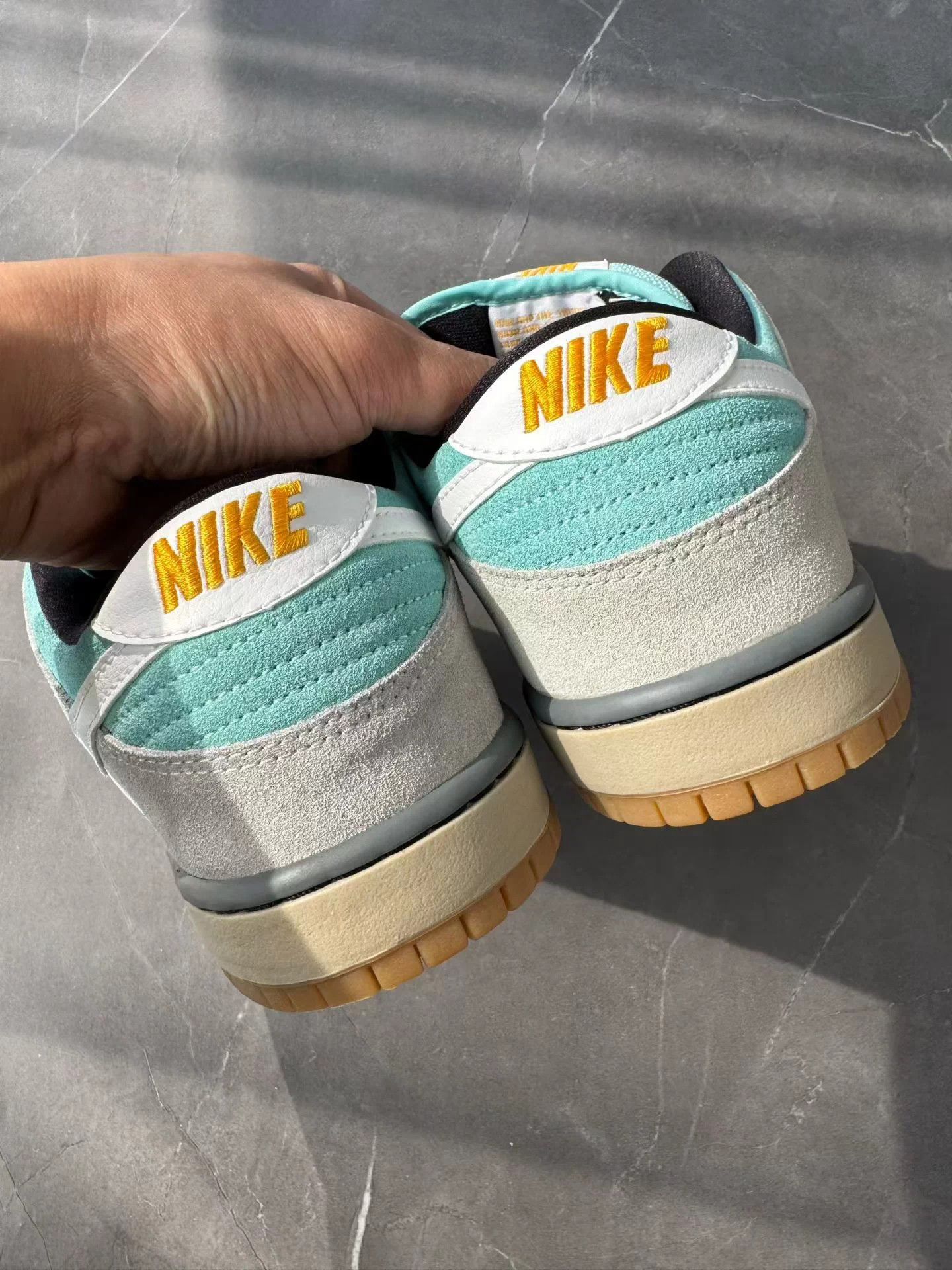 Nike Nike Dunk SB Gulf 2014 44 Worn Once 99 New Size US 10 / EU 43 - 4 Thumbnail