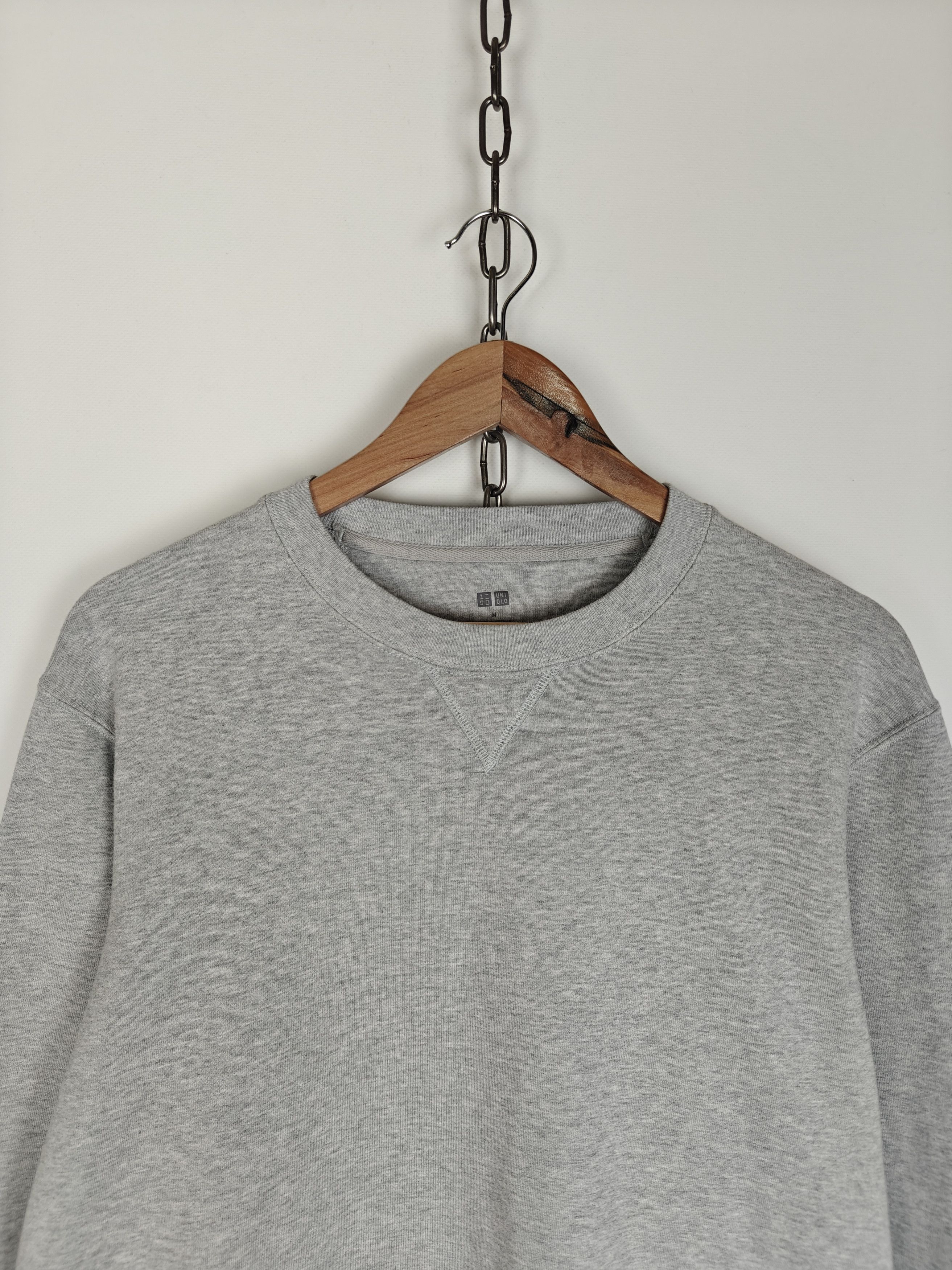 Uniqlo Uniqlo Basic Sweatshirt Crewneck Pullover Gray size M Size US M / EU 48-50 / 2 - 2 Thumbnail