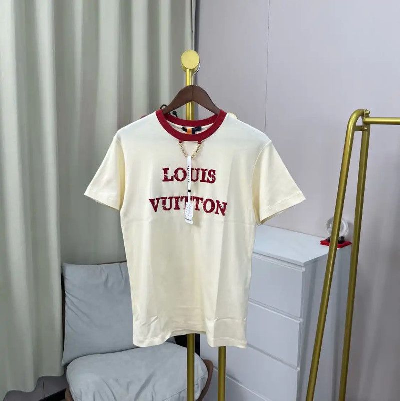Louis Vuitton Louis Vuitton Beige Cotton Women's T-Shirt 0089 Size XS / US 0-2 / IT 36-38 - 1 Thumbnail