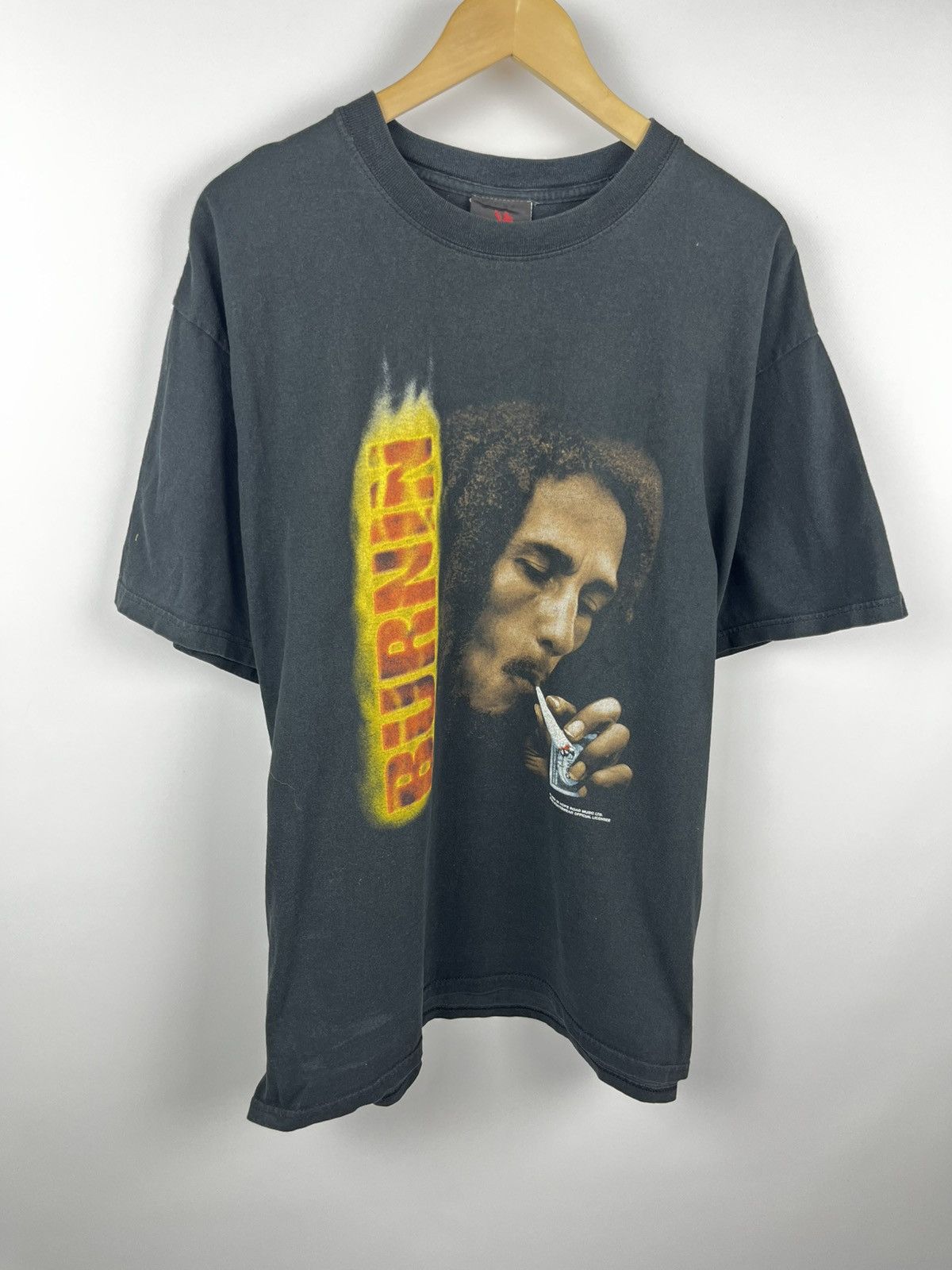 Band Tees Bob Marley Burnin 2004 Vintage Black T Shirt Men By Zion Size US XL / EU 56 / 4 - 1 Thumbnail