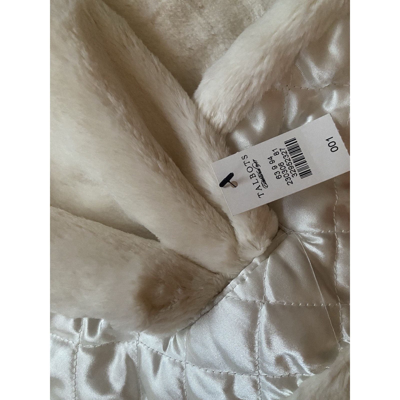 Talbots Cowl Fur Crushed Ivory Scarf from Talbots Size ONE SIZE - 2 Thumbnail
