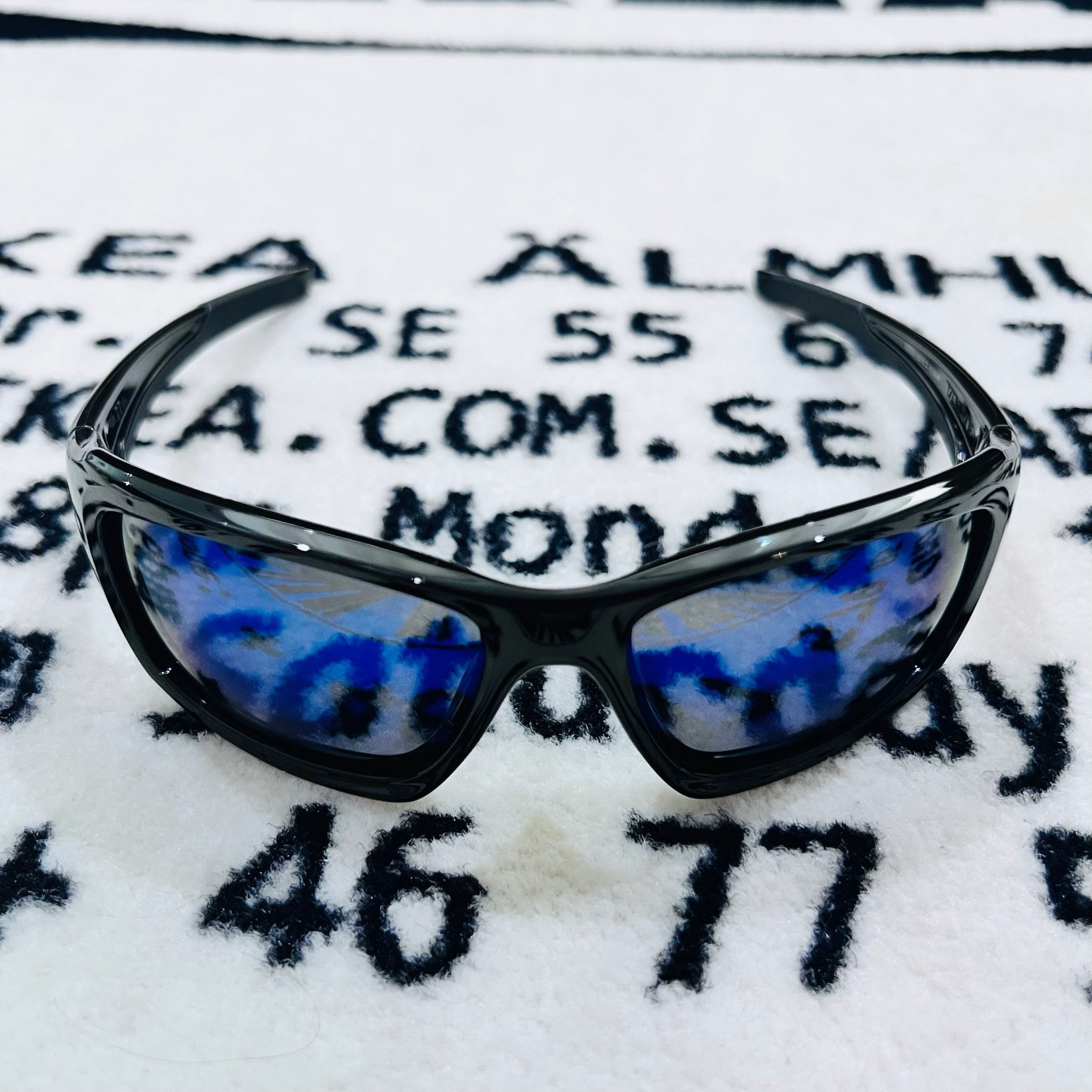 Oakley Oakley Valve Blue Polarized Lenses Black Frame Sunglasses | Grailed