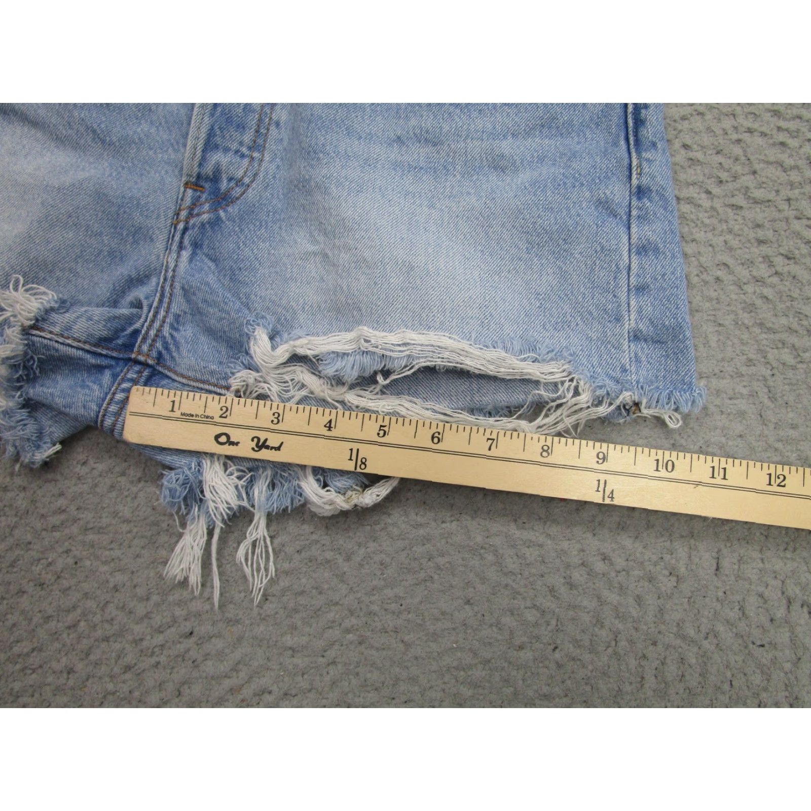 Levi's VINTAGE Levis 501 Premium Shorts Womens W30 Blue Denim High Rise Cutoff Frayed Size 30" / US 8 / IT 44 - 6 Thumbnail