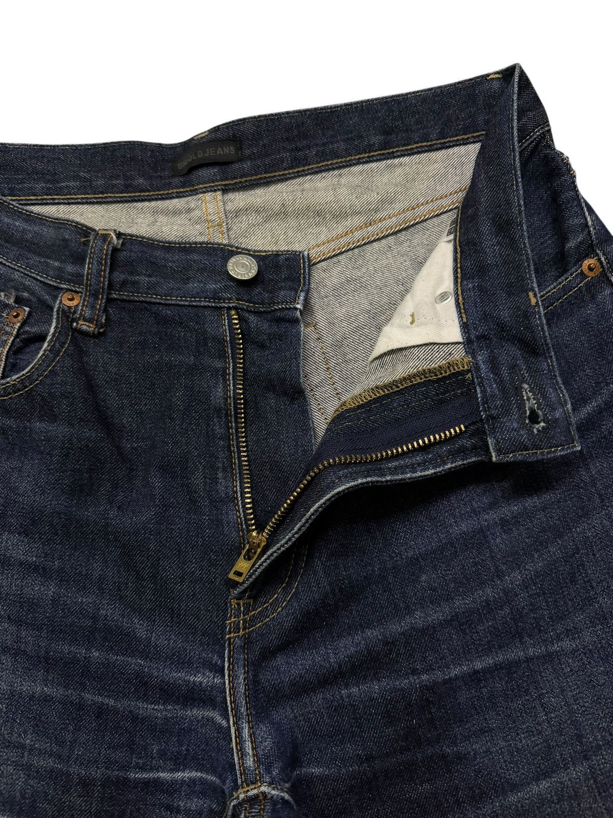 Uniqlo Vintage Uniqlo Jeans Selvedge Denim Japan | Vintage Fade W31 Size US 31 - 11 Thumbnail