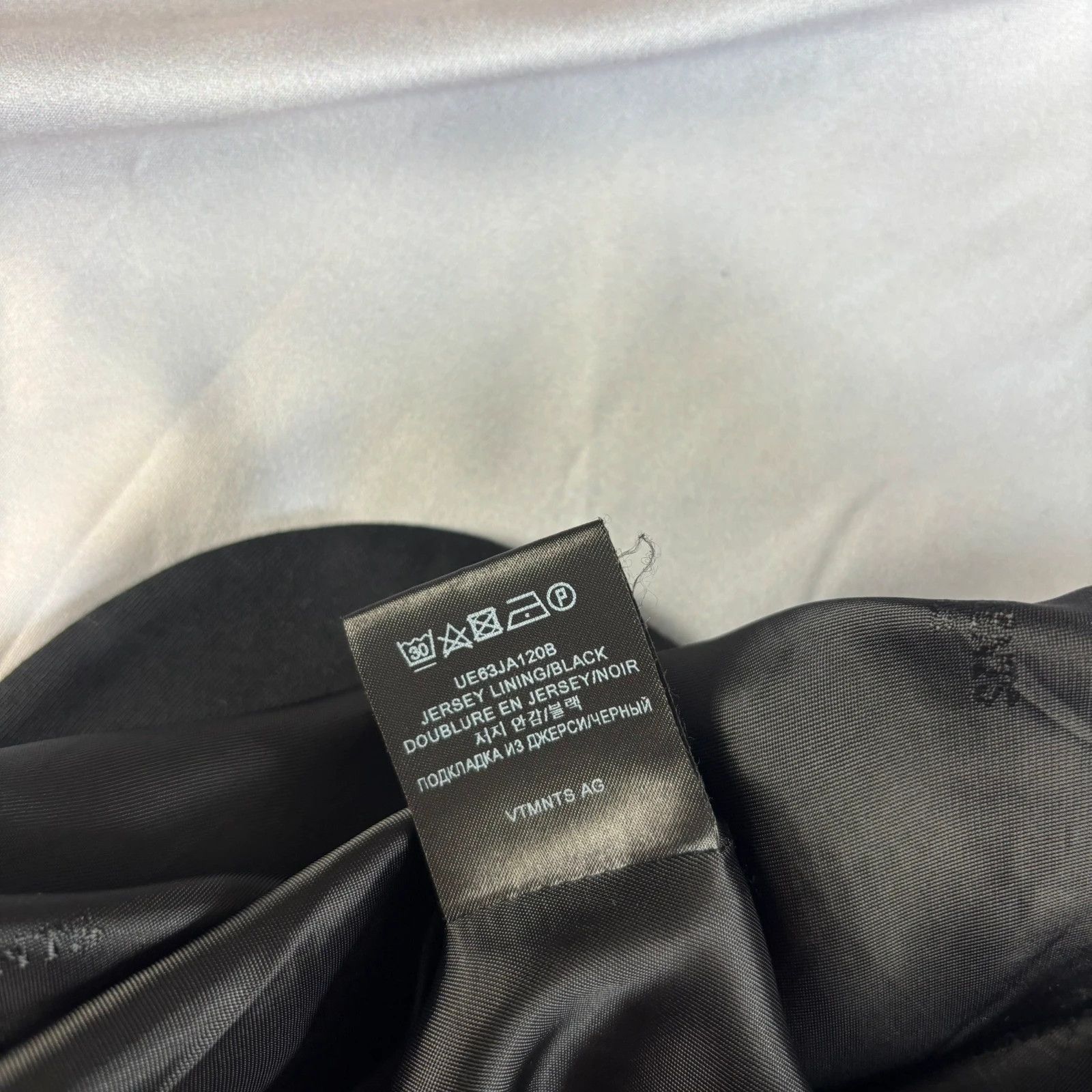Vetements Rare Vetements blazer inside out Size US XS / EU 42 / 0 - 9 Thumbnail