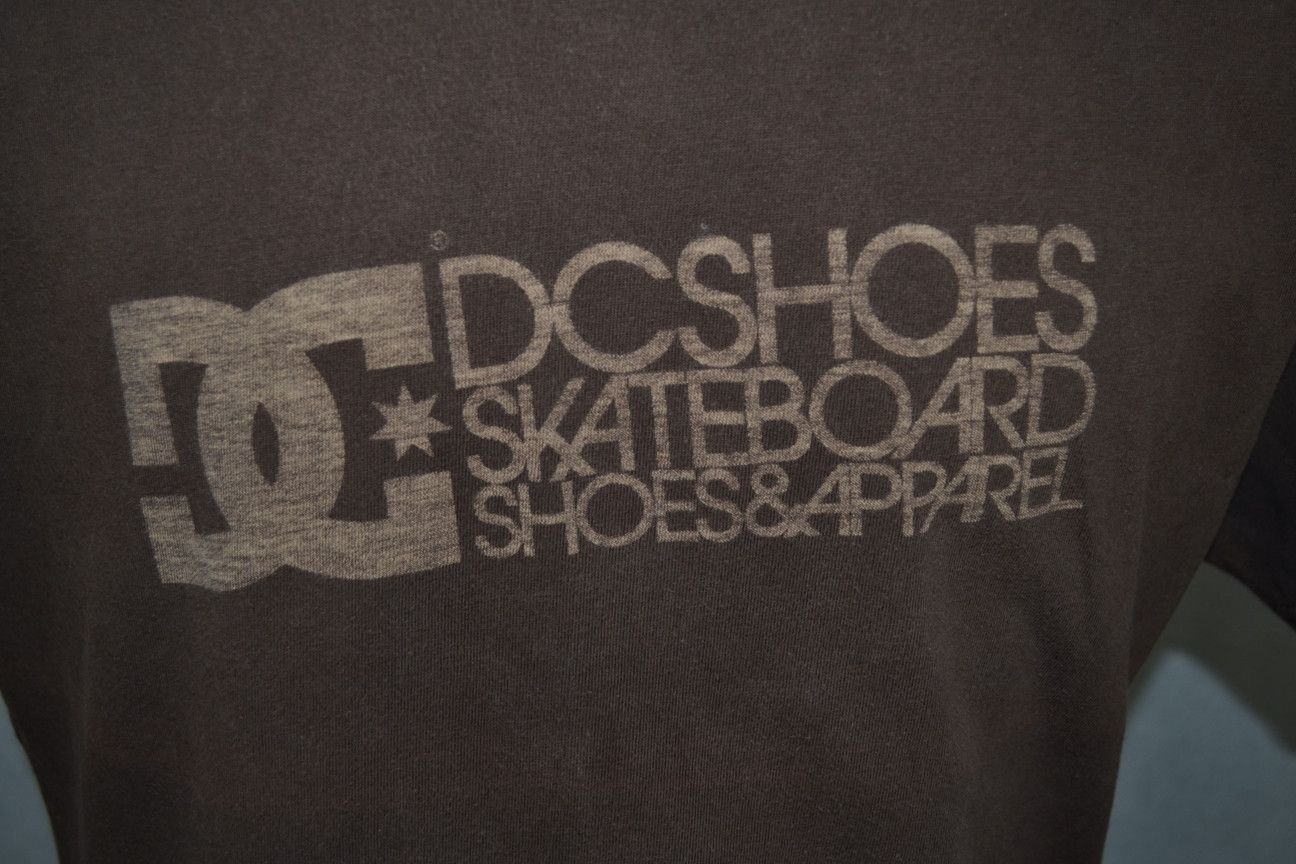 DC × Vintage Vintage DC SHOES Faded t-shirt L Size US L / EU 52-54 / 3 - 4 Thumbnail