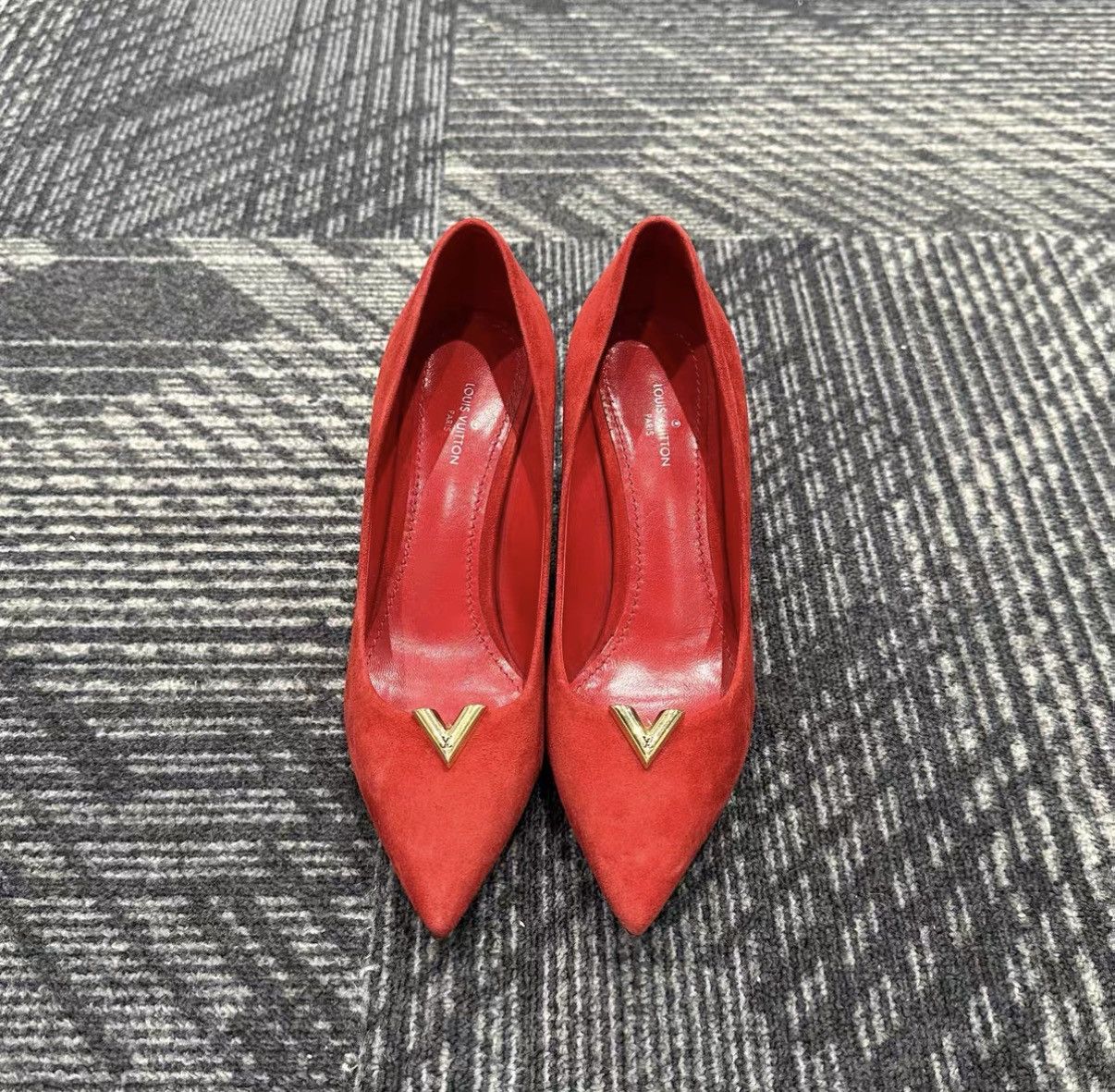 Louis Vuitton Louis Vuitton Suede High Heels J42 Size US 4 / IT 34 - 2 Thumbnail