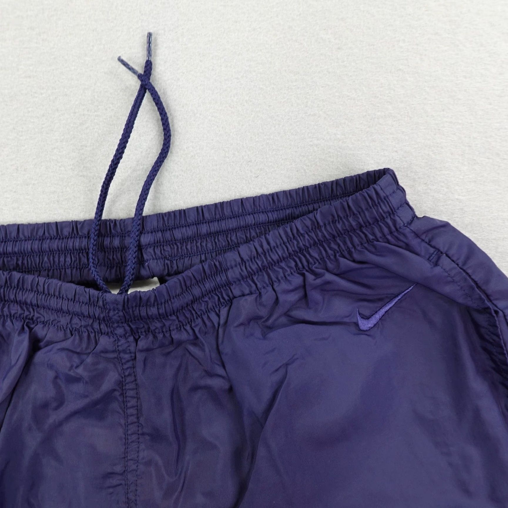 Nike VINTAGE Nike Track Pants Mens Large Blue Athleisure Windbreaker Joggers 2000s Activewear Size US 33 - 5 Thumbnail