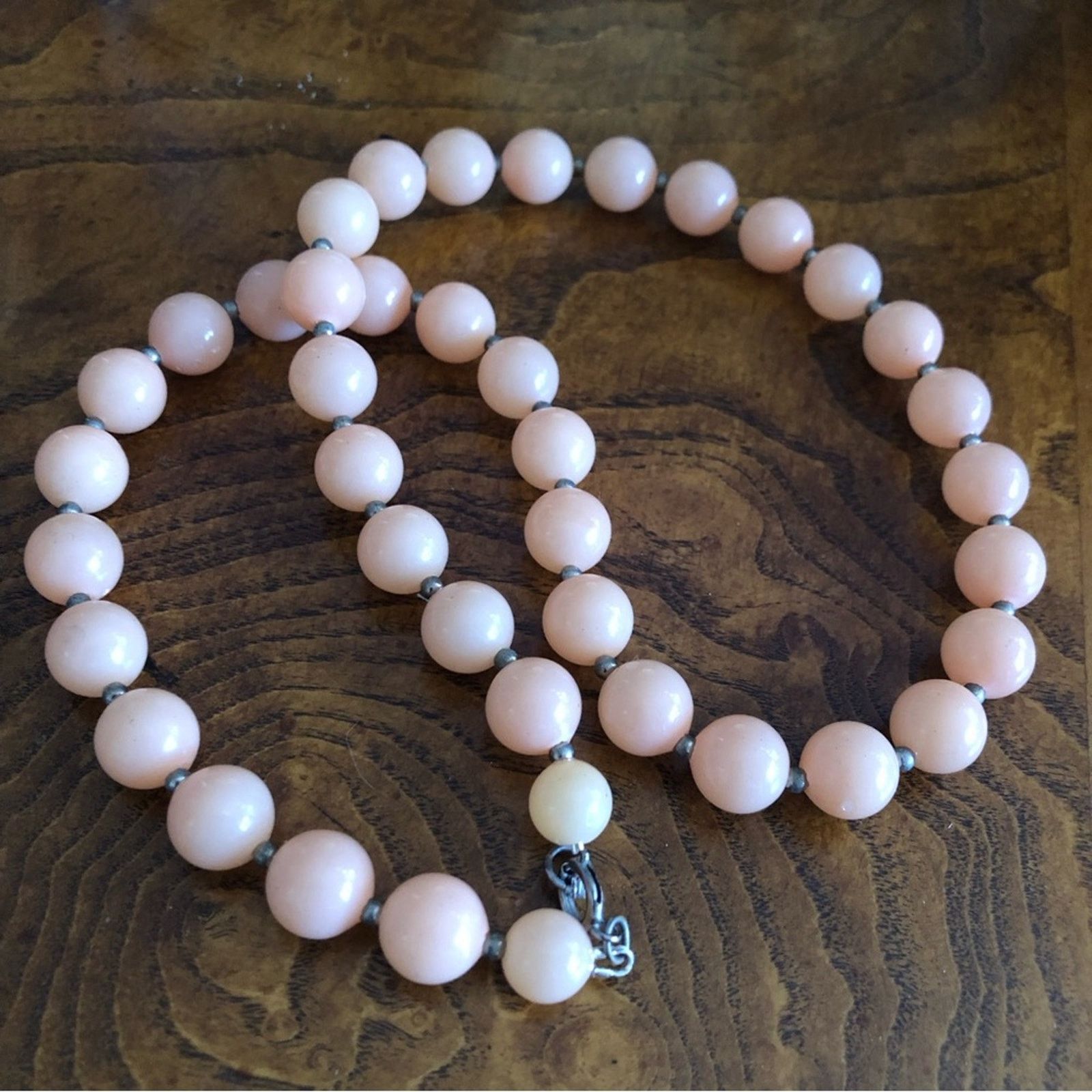 Vintage Vintage 60s-70s light peach beaded necklace Size ONE SIZE - 9 Thumbnail