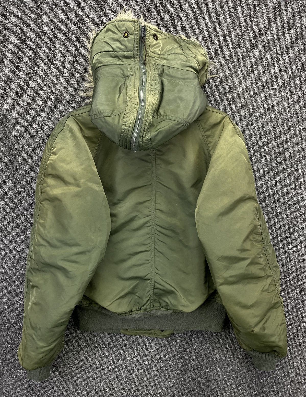 Alpha Industries Vintage Alpha Industries N-2B Attached Hood Flight Jacket Size US M / EU 48-50 / 2 - 14 Thumbnail