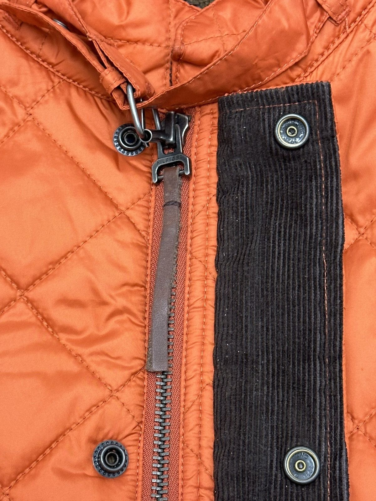 Tommy Hilfiger Tommy Hilfiger Button Zip Nylon Quilted Vest Outerwear Size US XL / EU 56 / 4 - 3 Thumbnail