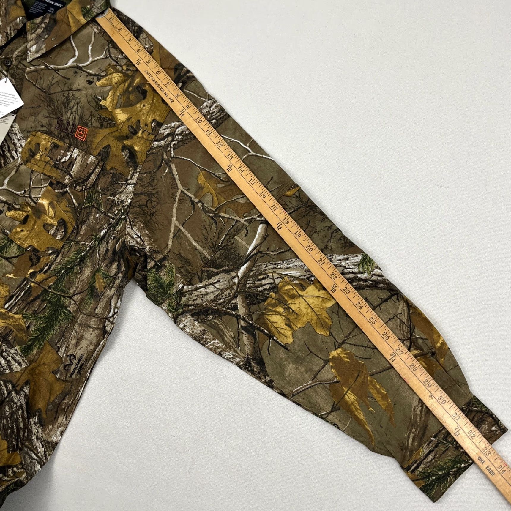 Vintage 5.11 511 Realtree Xtra Taclite Shirt Mens 2XL XXL Reg Camo Hunting Button Down Sizing Reg Camo Hunting Mens Button-Down Shirts 5.11 Tactical Size US XXL / EU 58 / 5 - 7 Thumbnail