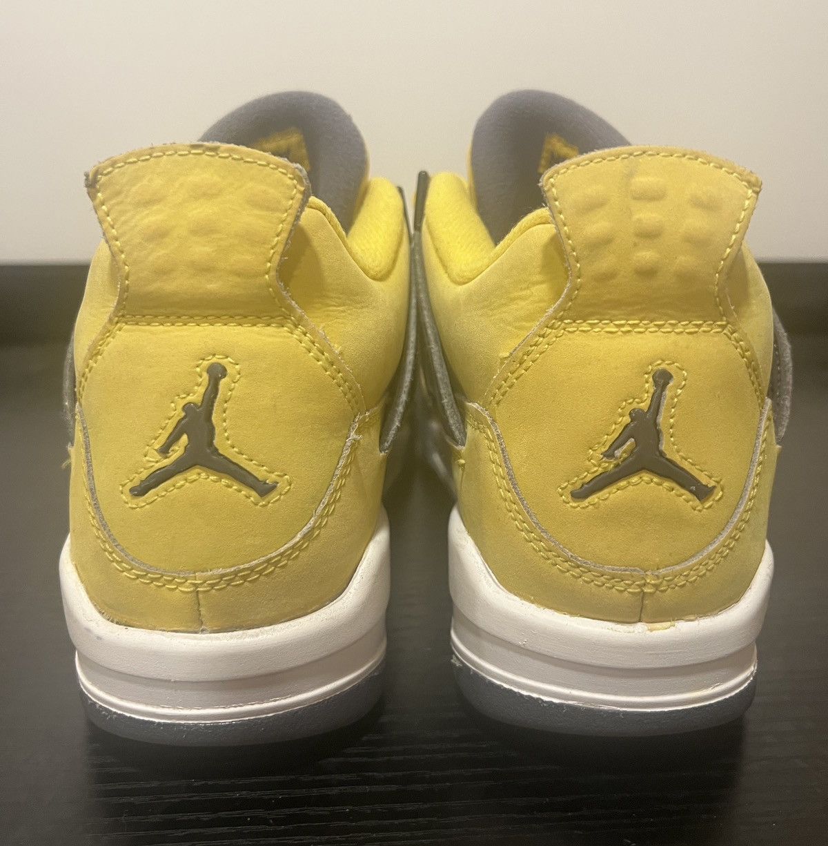 Nike SIZE 6 MEN - Jordan 4 Tour Yellow 2021 Size US 6 / EU 39 - 4 Thumbnail