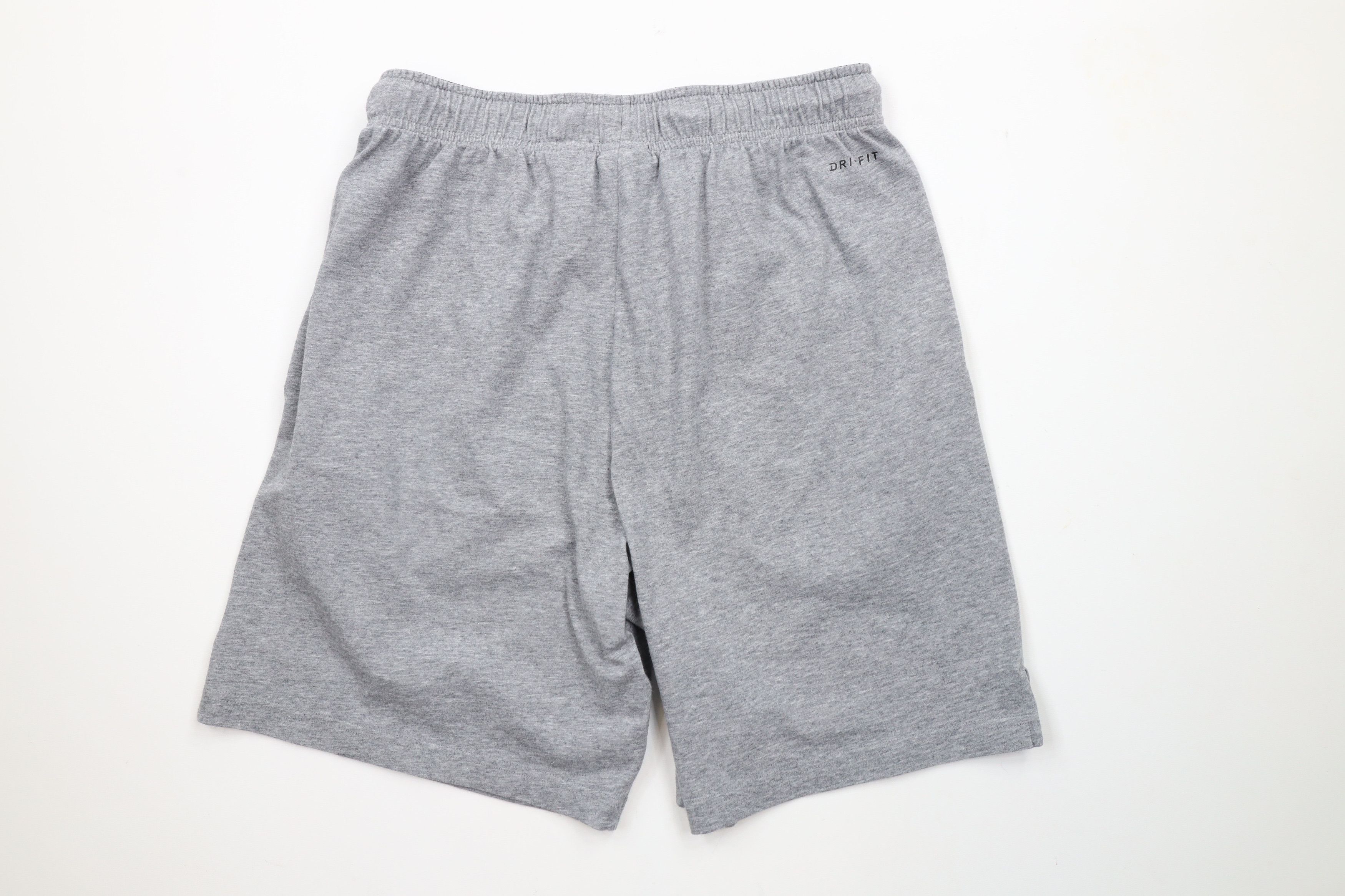 Nike × Vintage Vintage Nike Mini Swoosh Above Knee Shorts Heather Gray Size US 32 / EU 48 - 8 Thumbnail