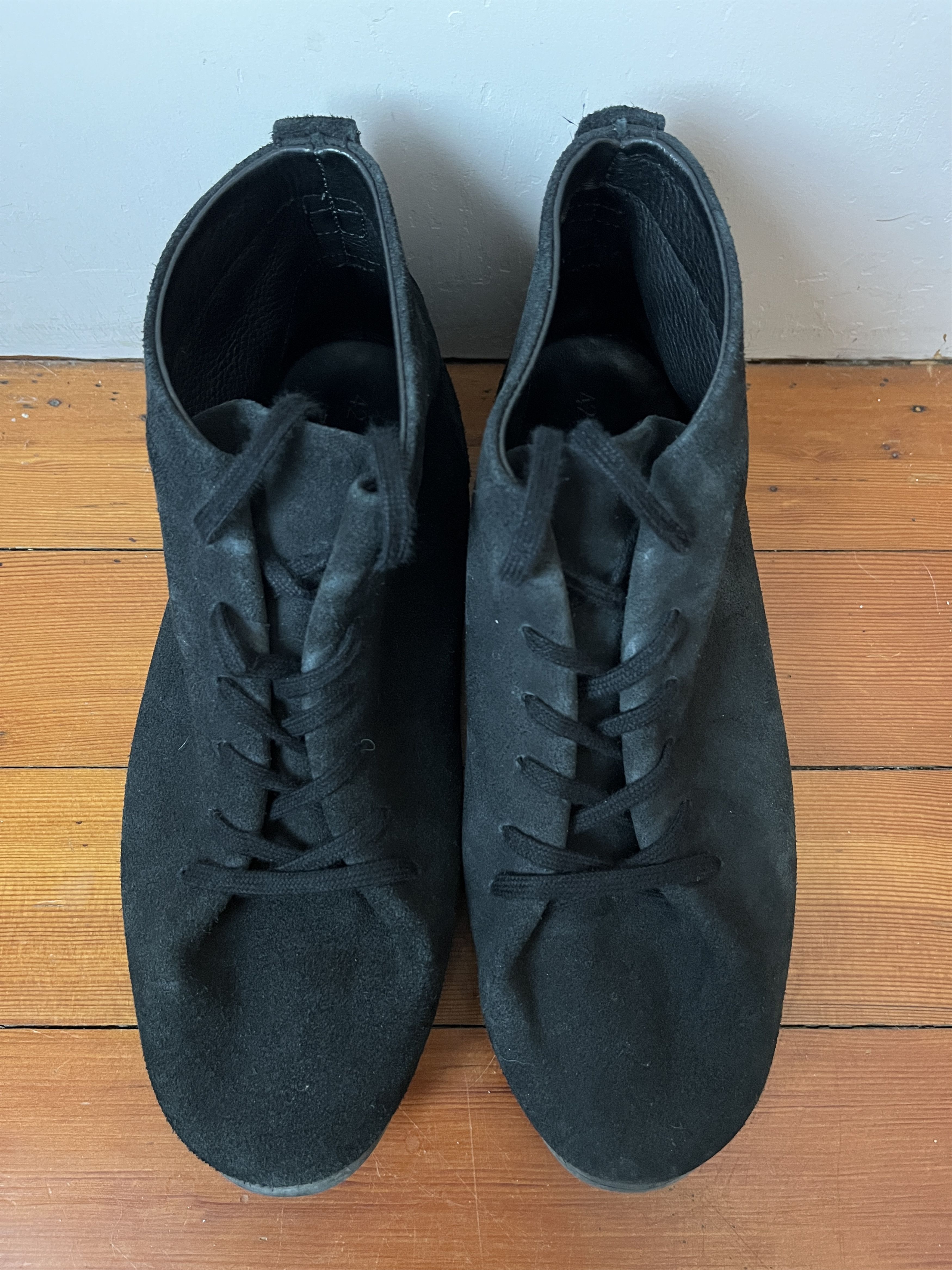 Stoffa Black suede pleated boot Size US 9 / EU 42 - 2 Thumbnail