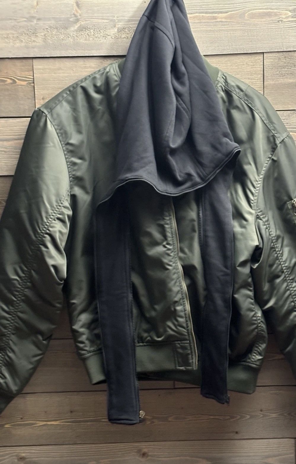 Guess Guess Bomber Jacket W/Removable Hood. Size US M / EU 48-50 / 2 - 12 Thumbnail