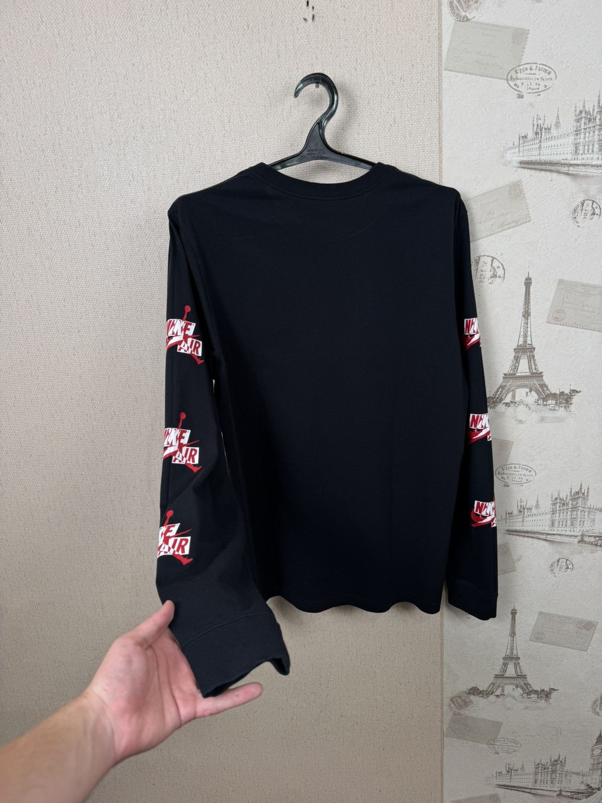 Jordan Brand Air Jordan Long Sleeve Classic Jumpman L Sports Black Men Size US L / EU 52-54 / 3 - 2 Thumbnail