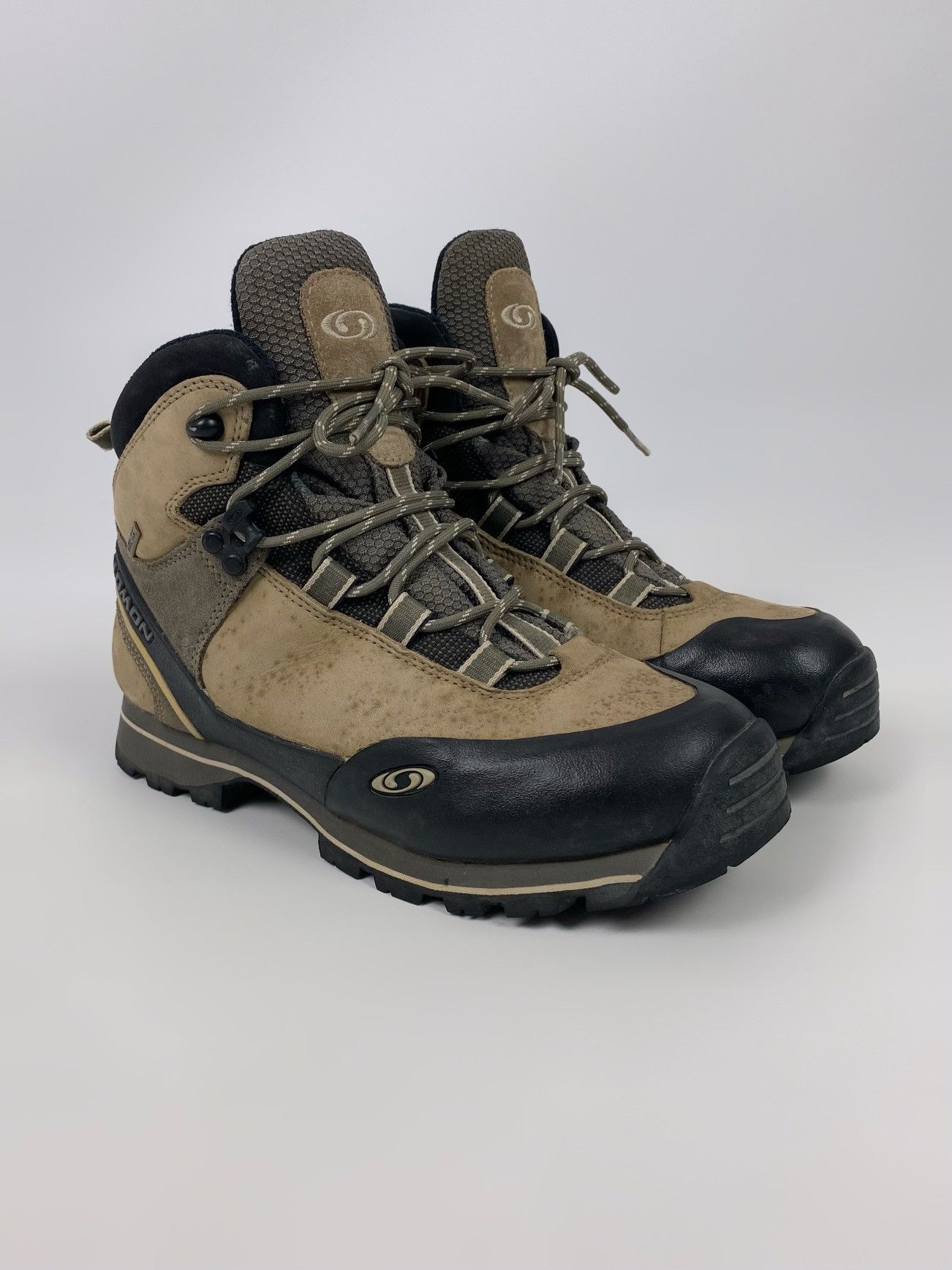 2000’s Vintage Salomon Gore Tex X Ultra Mid Hiking Boots