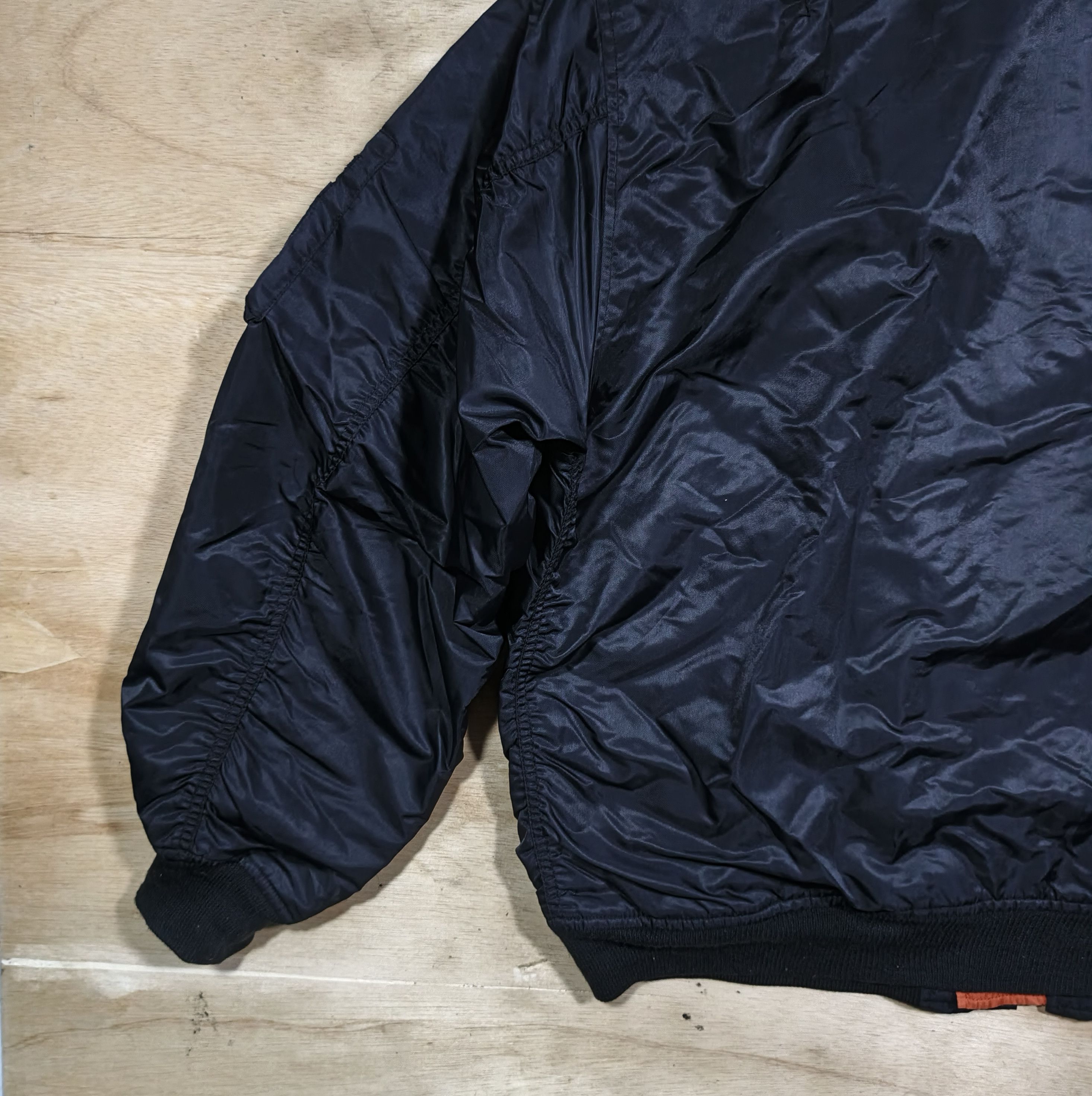 Uniqlo 90's UNIQLO MA-1 Bomber Jacket Size US XL / EU 56 / 4 - 8 Thumbnail