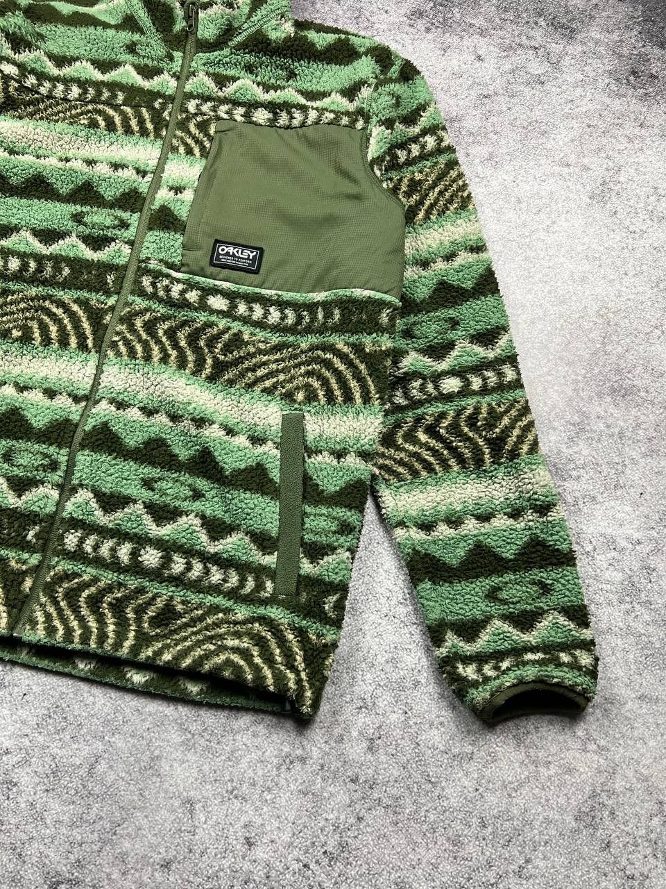 Oakley Oakley Monogram Sherpa Fleece Jacket Y2K GorpCore Size US L / EU 52-54 / 3 - 3 Thumbnail