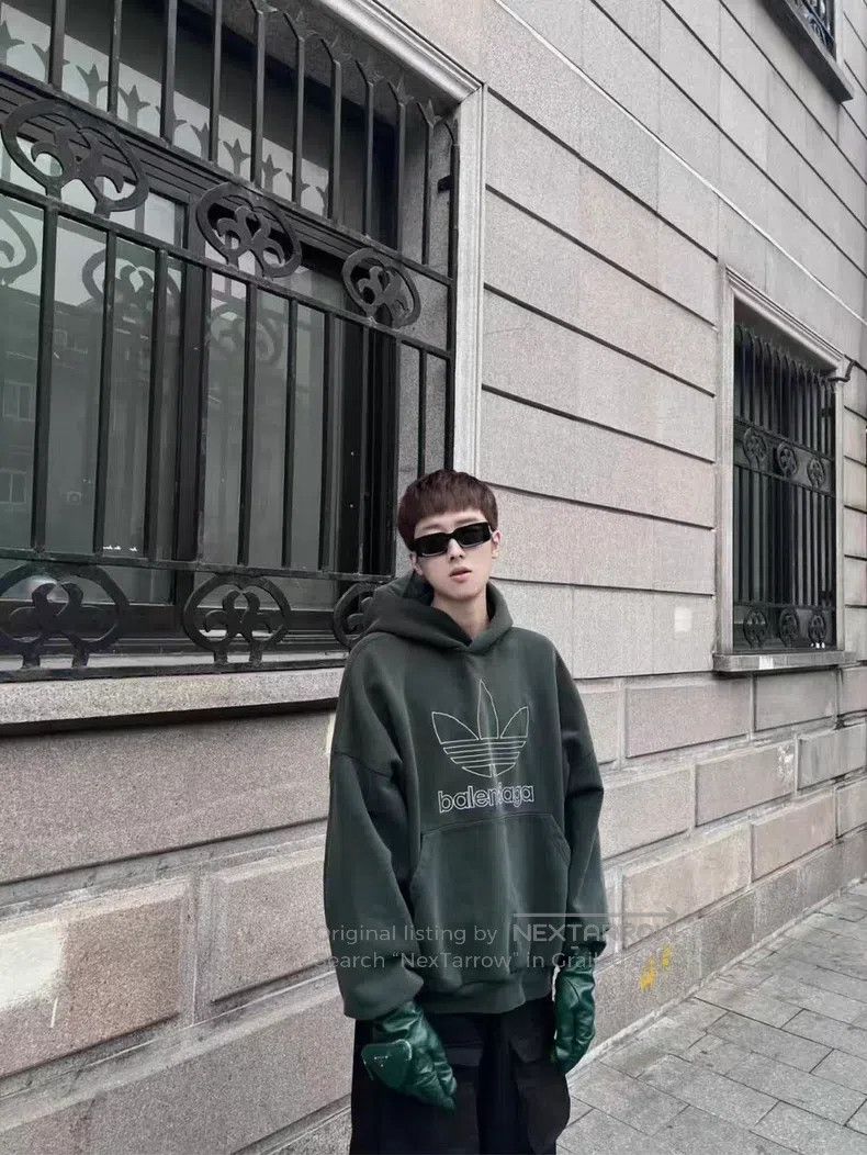 Balenciaga Balenciaga Sweatshirt Size US M / EU 48-50 / 2 - 7 Thumbnail