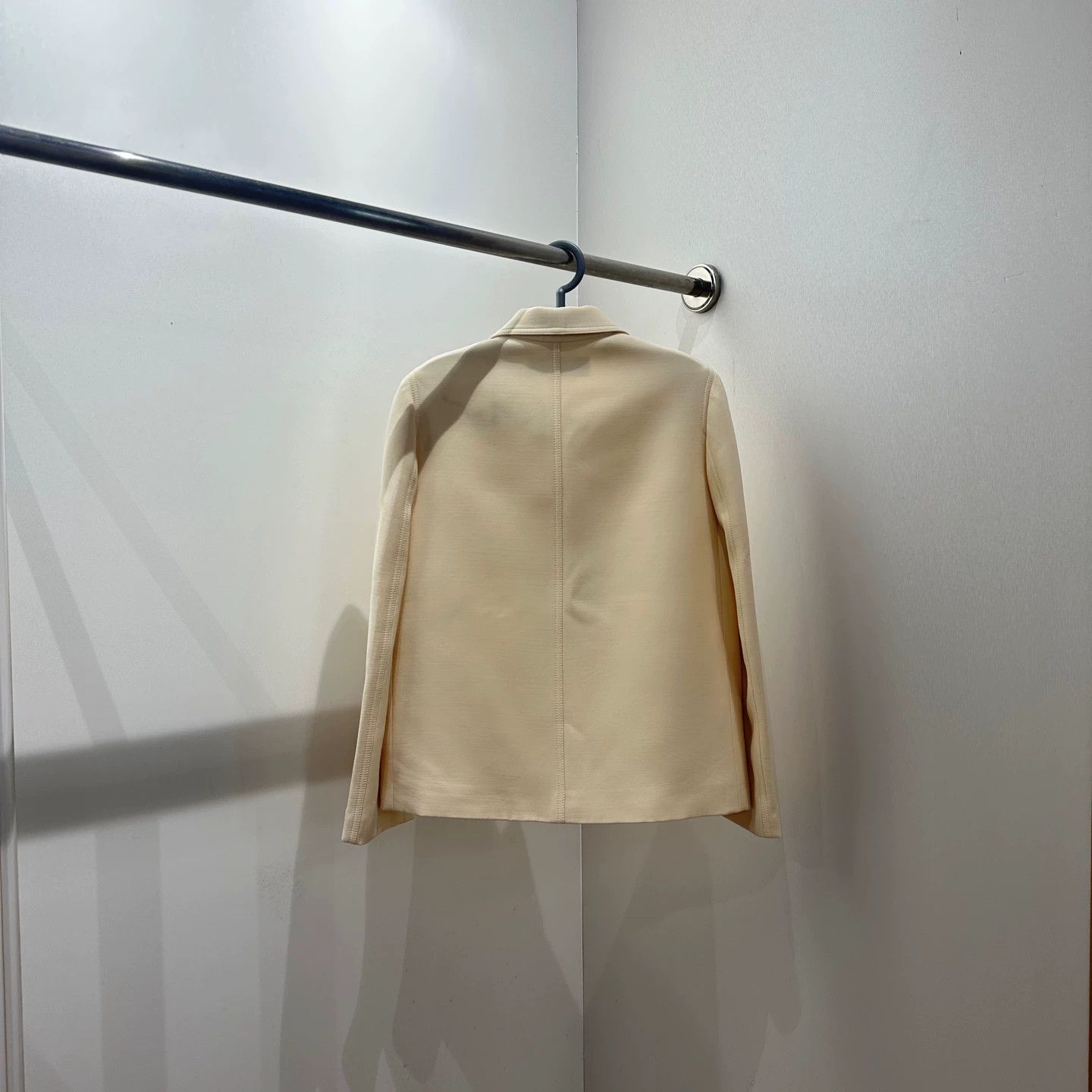 Christian Dior Monsieur Dior Silk Wool Jacket Mother of Pearl Buttons Ivory 34 Size XS / US 0-2 / IT 36-38 - 2 Thumbnail