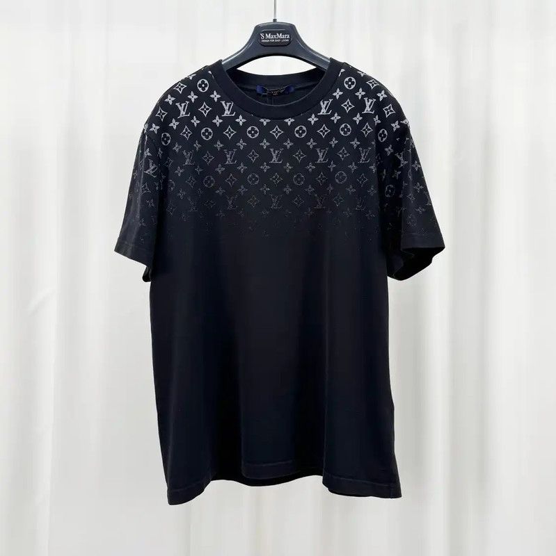 Louis Vuitton Louis Vuitton Black Short Sleeve Logo T-Shirt 0089 Size US L / EU 52-54 / 3 - 1 Thumbnail