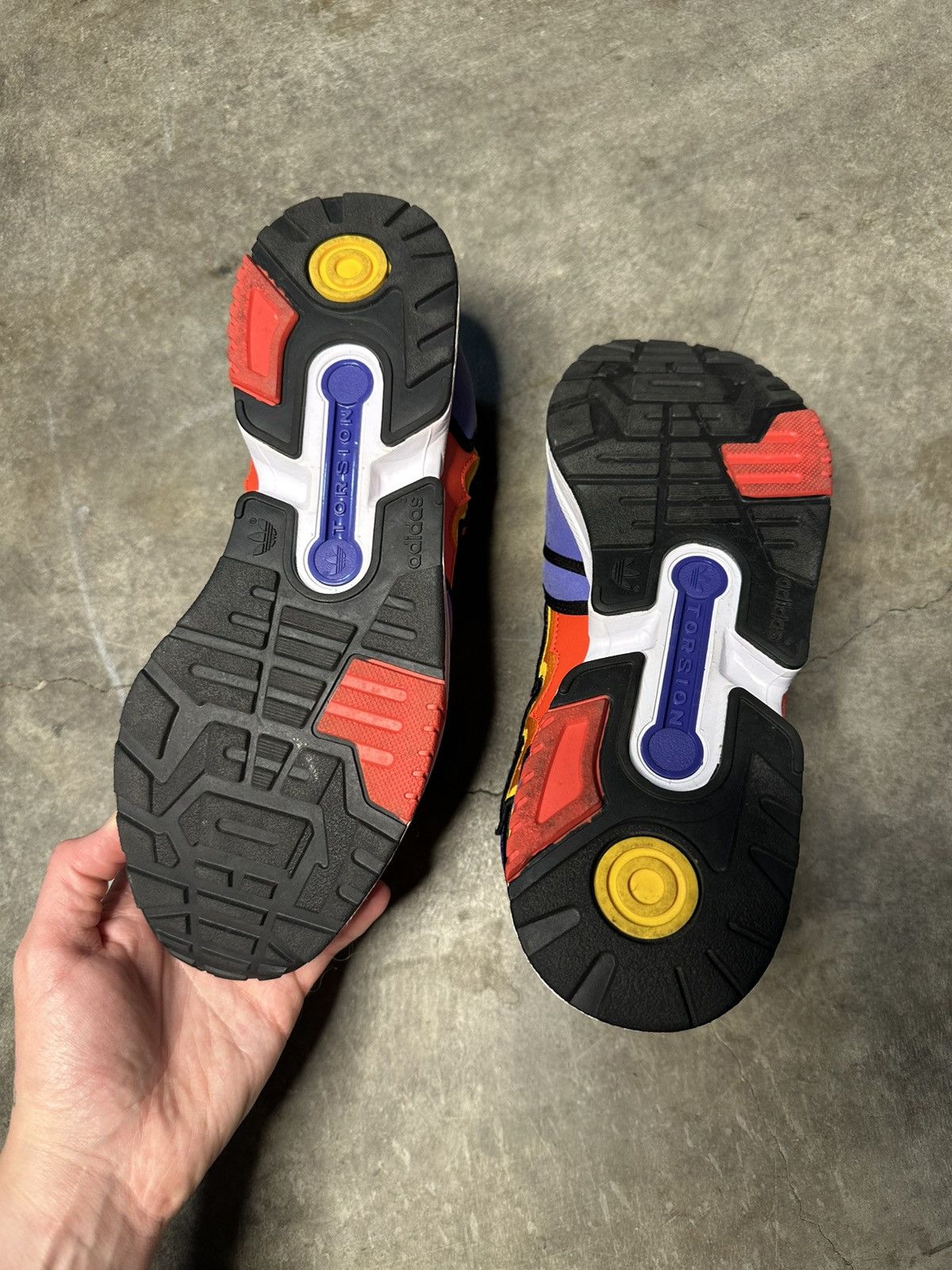 Adidas FLAMIN MOES (SIMPSONS & ADIDAS COLLAB) Size US 8 / EU 41 - 9 Thumbnail