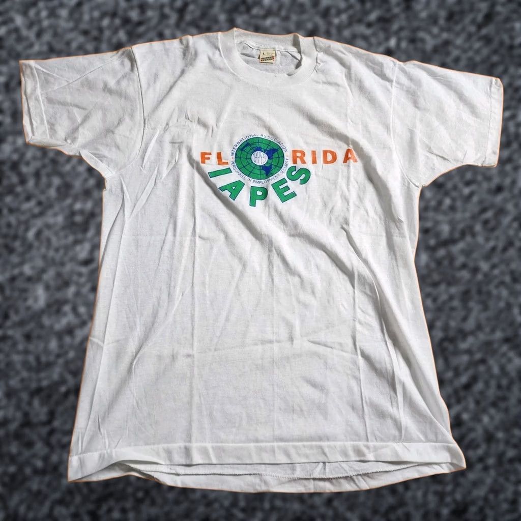 Vintage VINTAGE Screen Stars T-Shirt Unisex Adults Florida IAPES FL Union Workers Crew Neck Short Sleeve White Cotton Blend 1980s Logo Easy Care Size US L / EU 52-54 / 3 - 1 Thumbnail